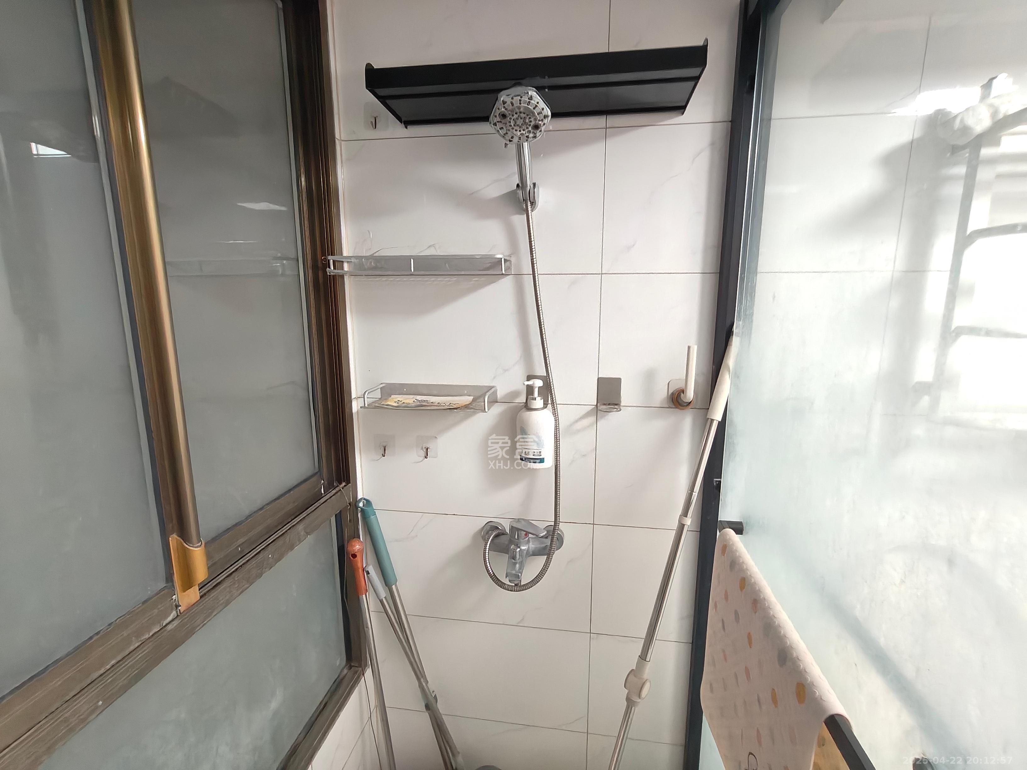 王府井公寓(福源公寓)  5室2厅1卫    8000.0元/月 王府井公寓(福源公寓)  5室2厅1卫    8000.0元/月室内图