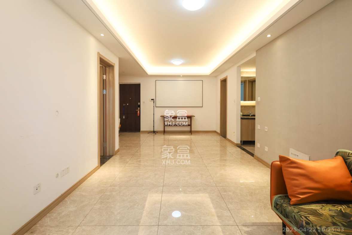 新城和樾(新城和樾公馆) 3室2厅2卫 78.0万 新城和樾(新城和樾公馆) 3室2厅2卫 78.0万客厅