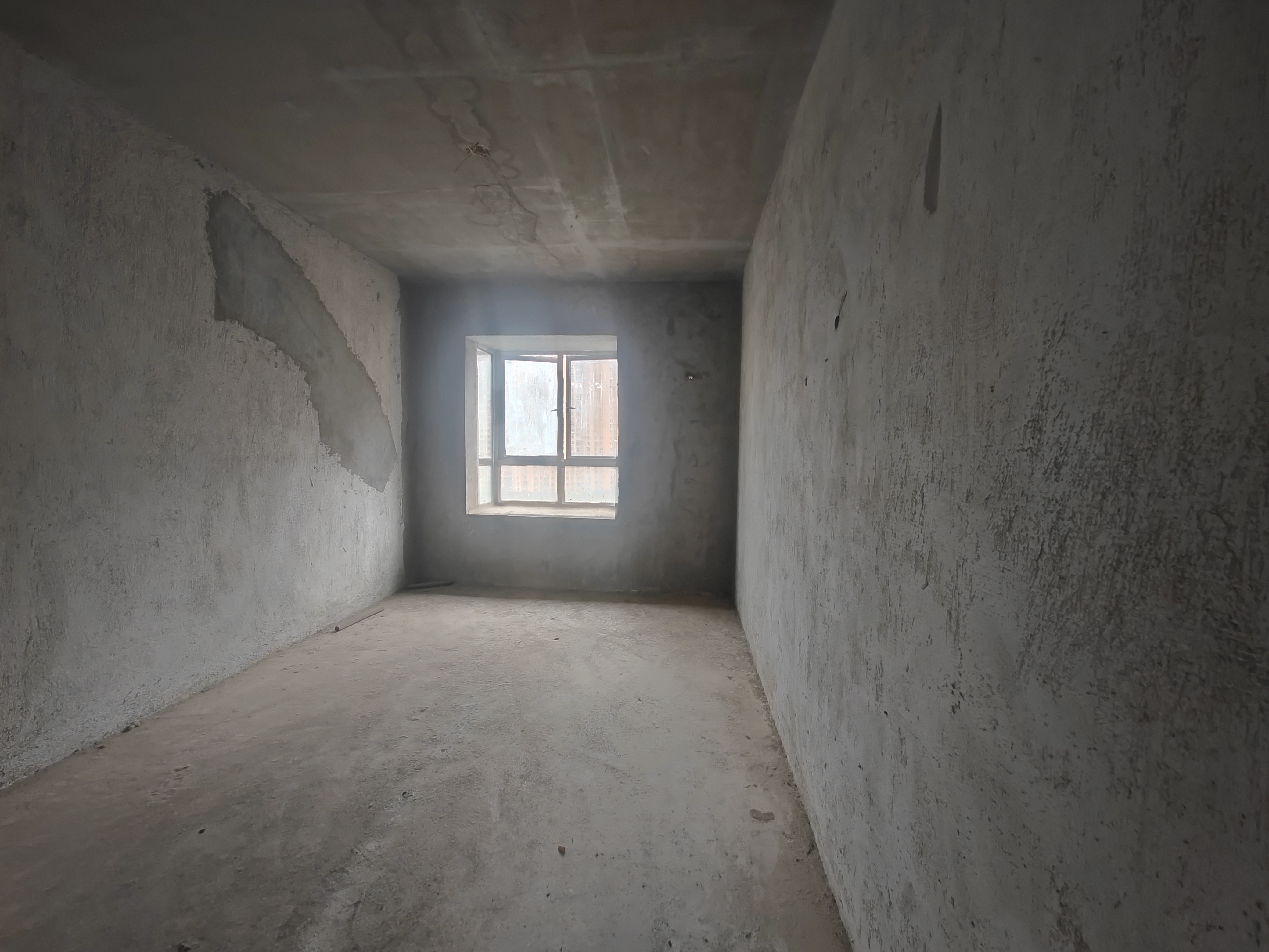 环保欣苑 5室2厅2卫 76.0万 环保欣苑 5室2厅2卫 76.0万客厅