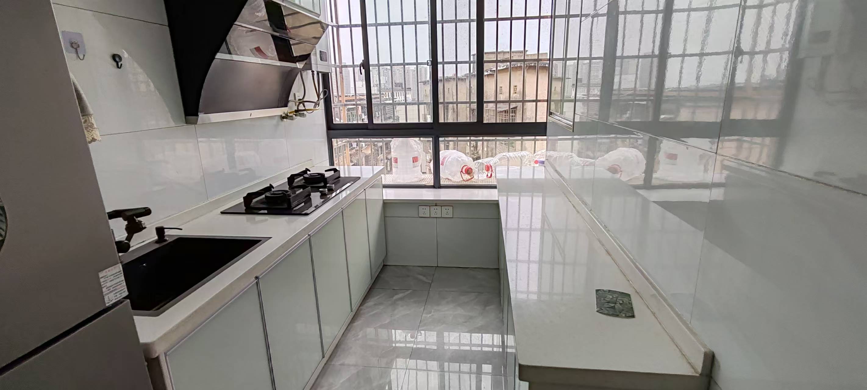 赫山新天地 1室1厅1卫 1500.0元/月 赫山新天地 1室1厅1卫 1500.0元/月室内图