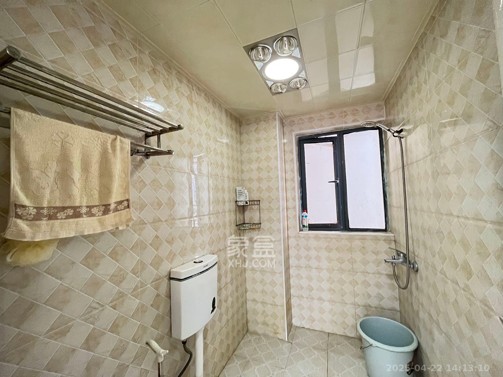 荣盛花语书苑 3室2厅1卫 2800.0元/月 荣盛花语书苑 3室2厅1卫 2800.0元/月室内图