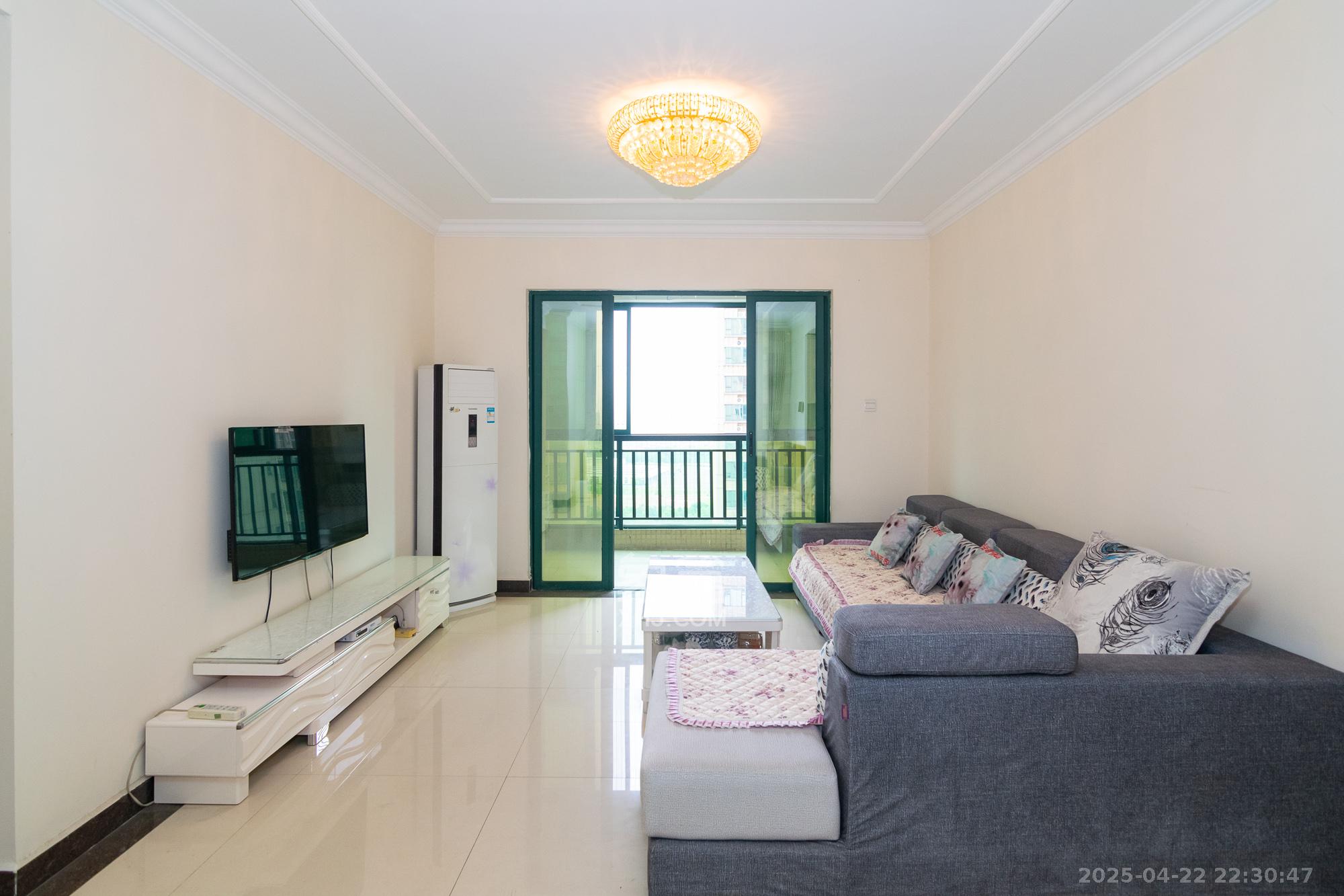 富基世纪公园 3室2厅1卫 55.0万 富基世纪公园 3室2厅1卫 55.0万客厅