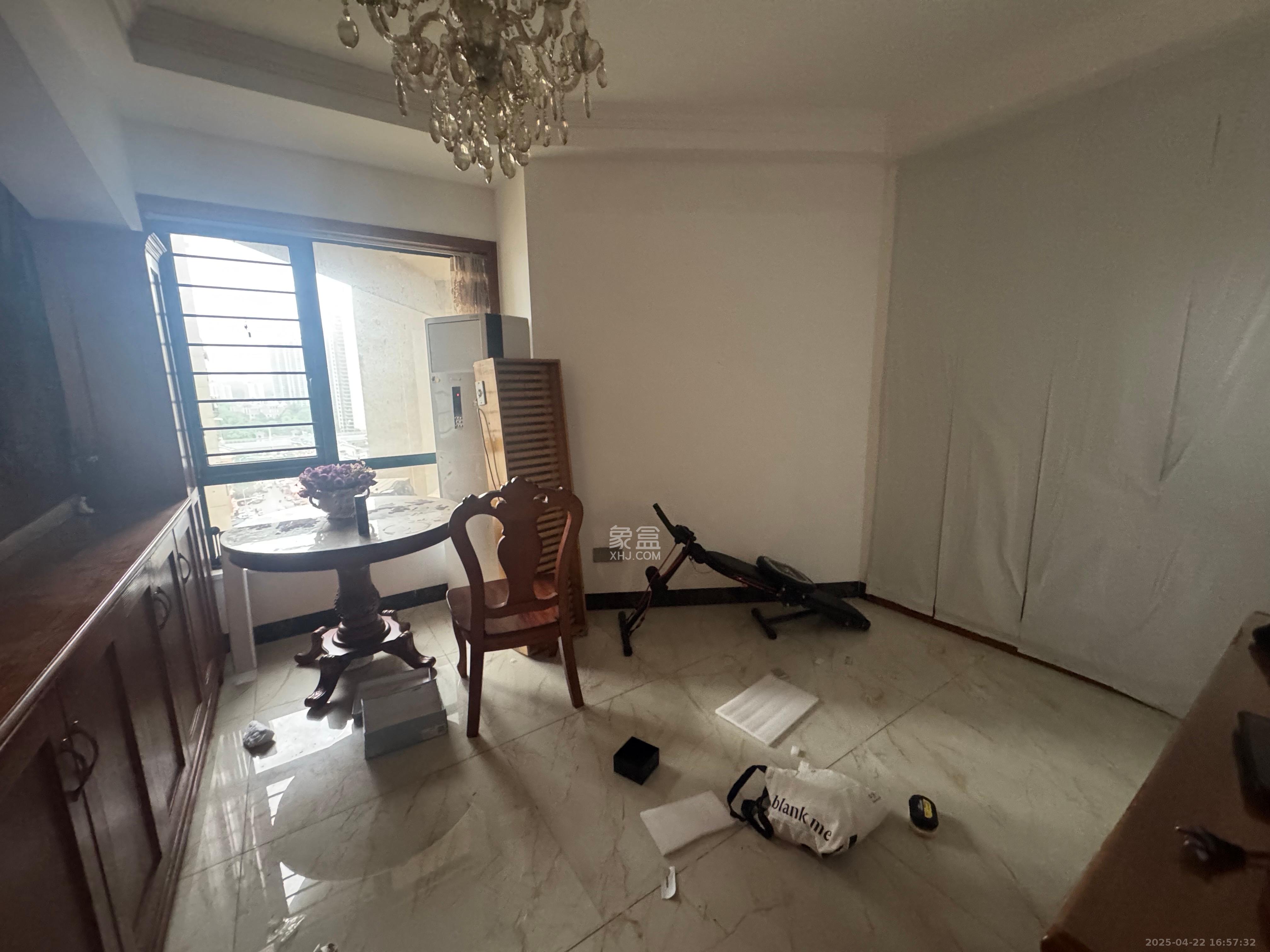 维一星城原山苑 3室2厅1卫 2800.0元/月 维一星城原山苑 3室2厅1卫 2800.0元/月室内图