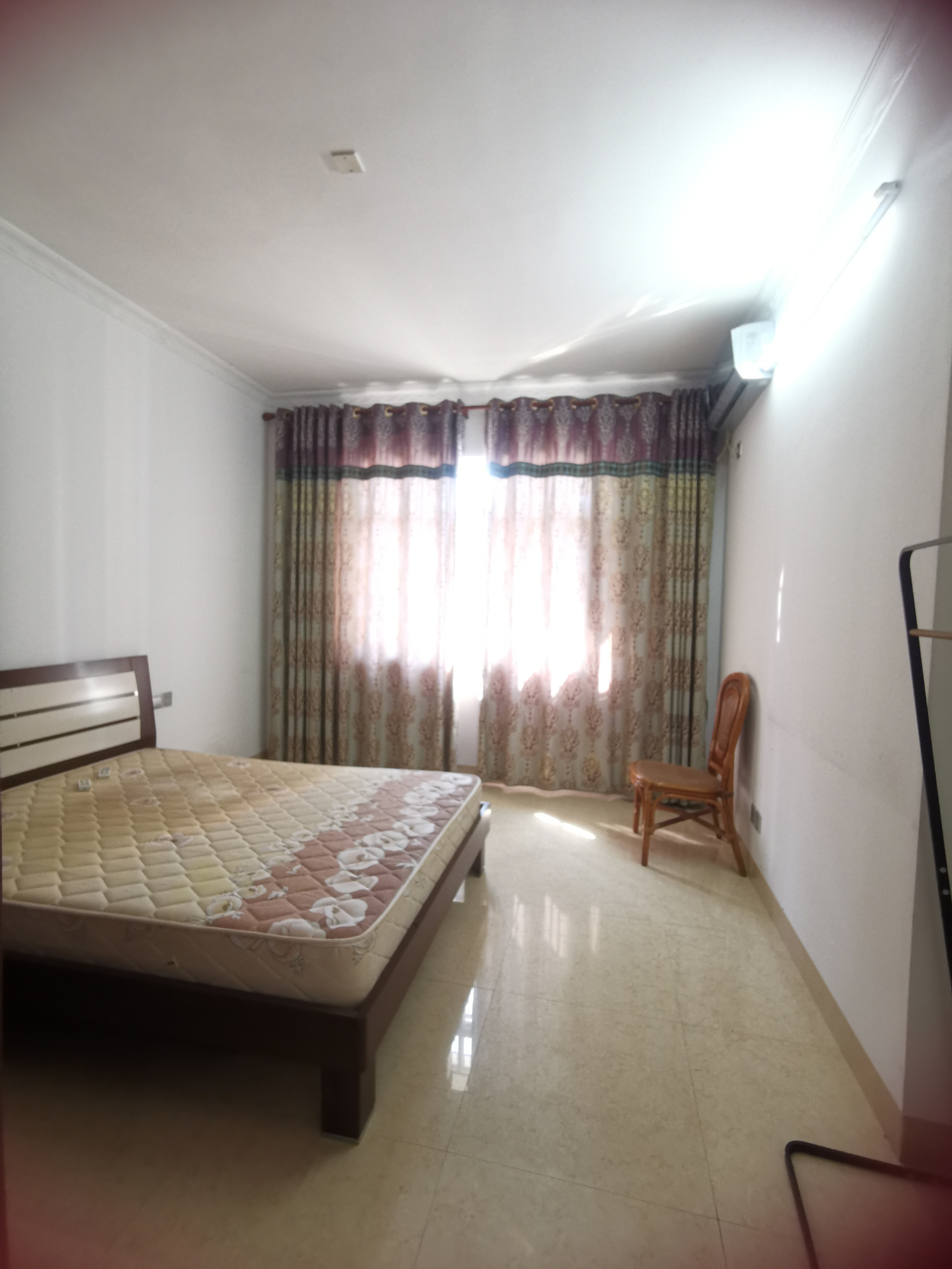 帝和华庭 3室2厅2卫 155.0万 帝和华庭 3室2厅2卫 155.0万客厅