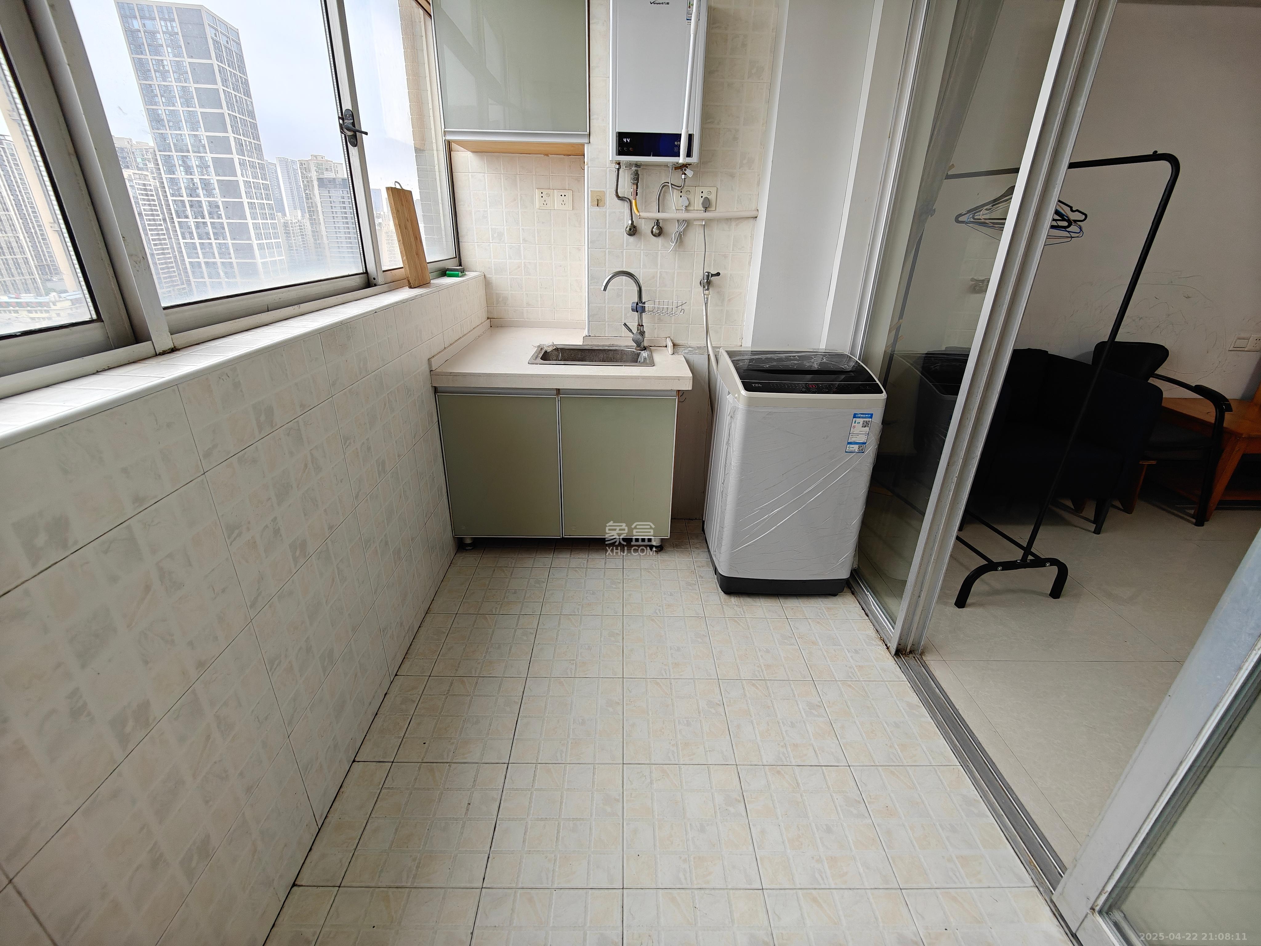 观湖公寓  1室1厅1卫   1500.00元/月室内图
