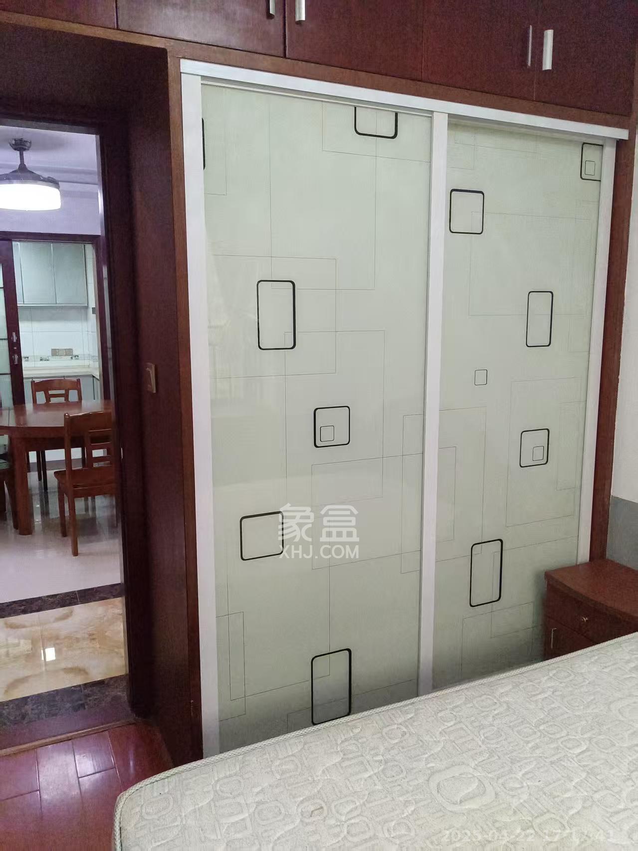 富基世纪公园 4室2厅1卫 2000.0元/月 富基世纪公园 4室2厅1卫 2000.0元/月室内图