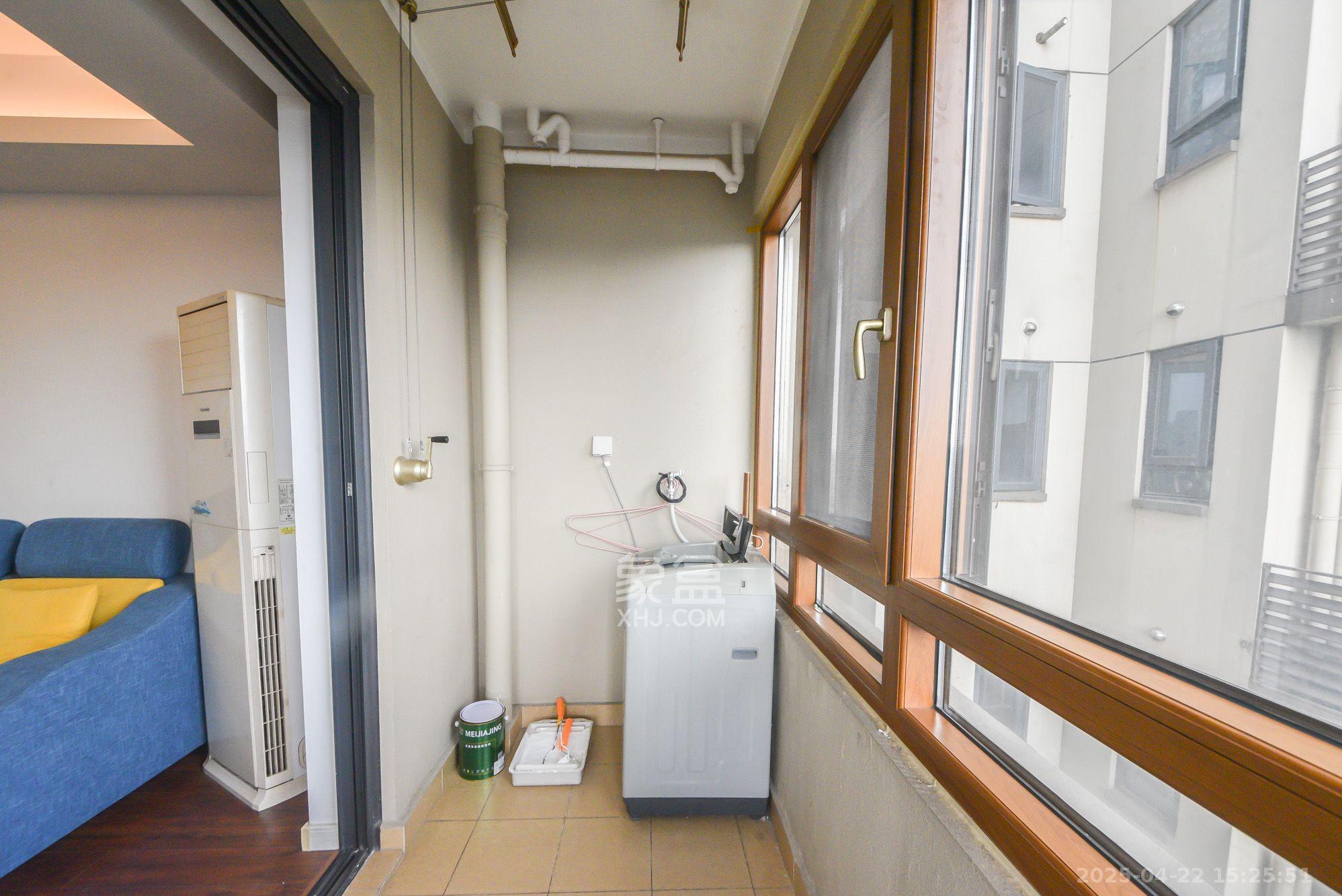 万科魅力之城观澜里  3室2厅2卫   2700.00元/月室内图