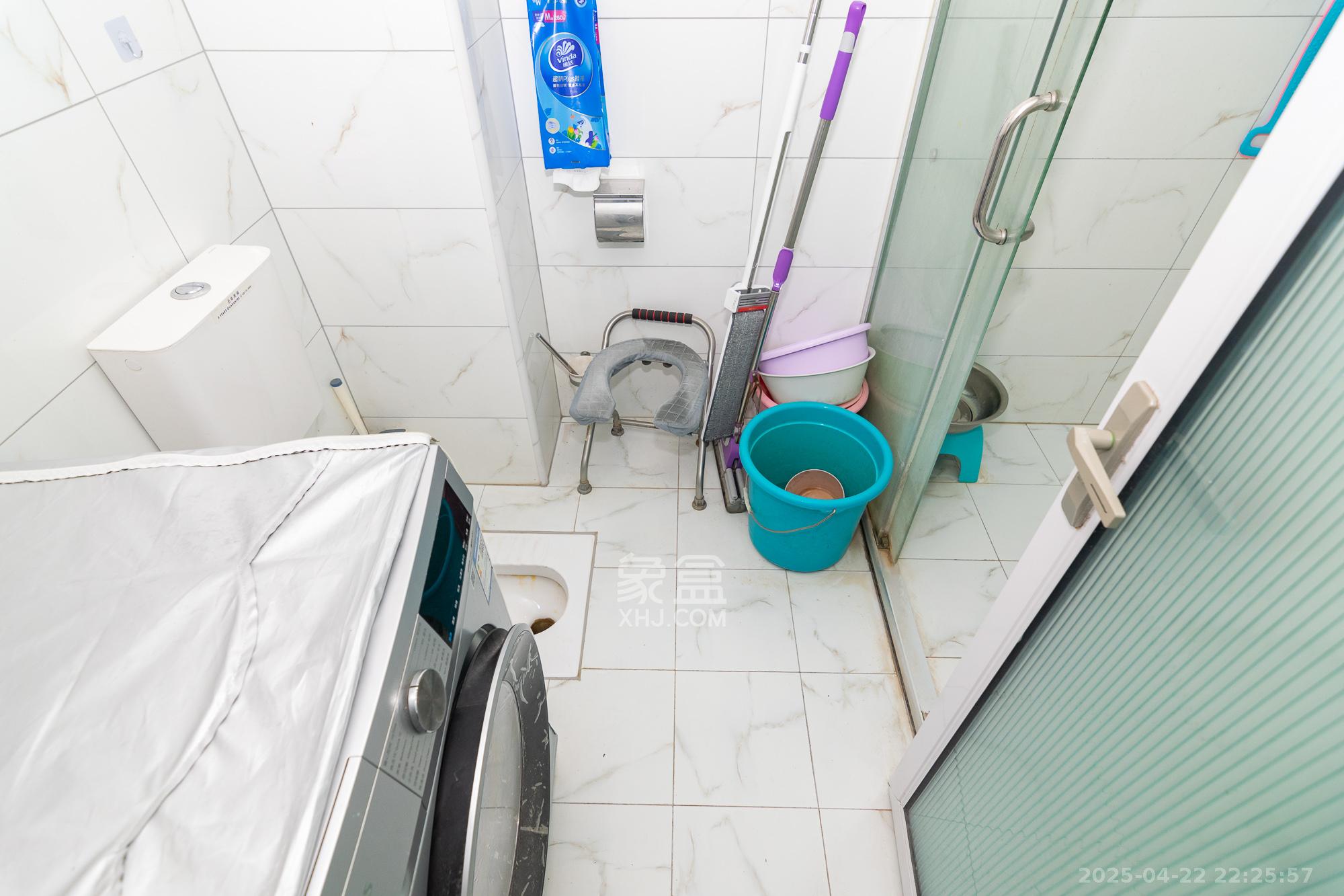 澳海月亮湾 3室2厅1卫 65.0万 澳海月亮湾 3室2厅1卫 65.0万卫生间