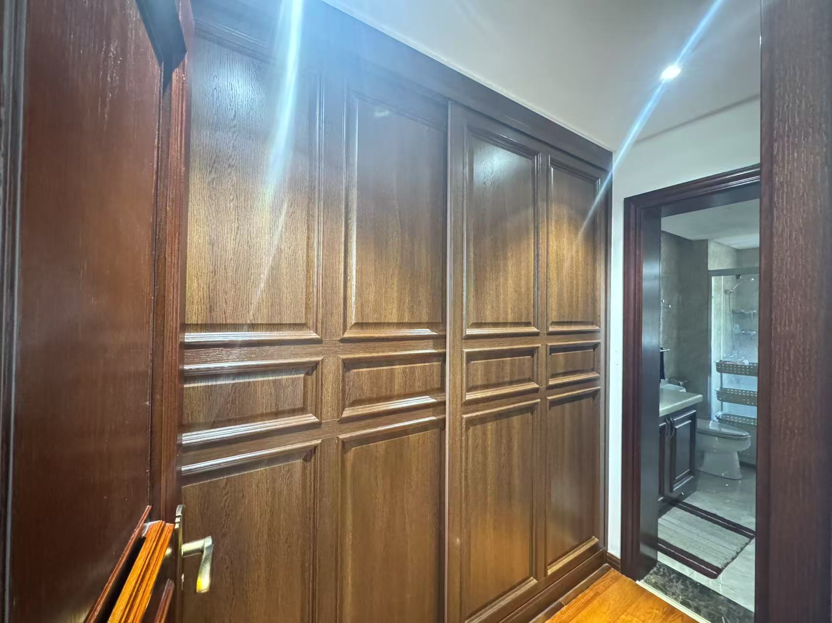 城市公园 3室2厅2卫 95.6万 城市公园 3室2厅2卫 95.6万室内图