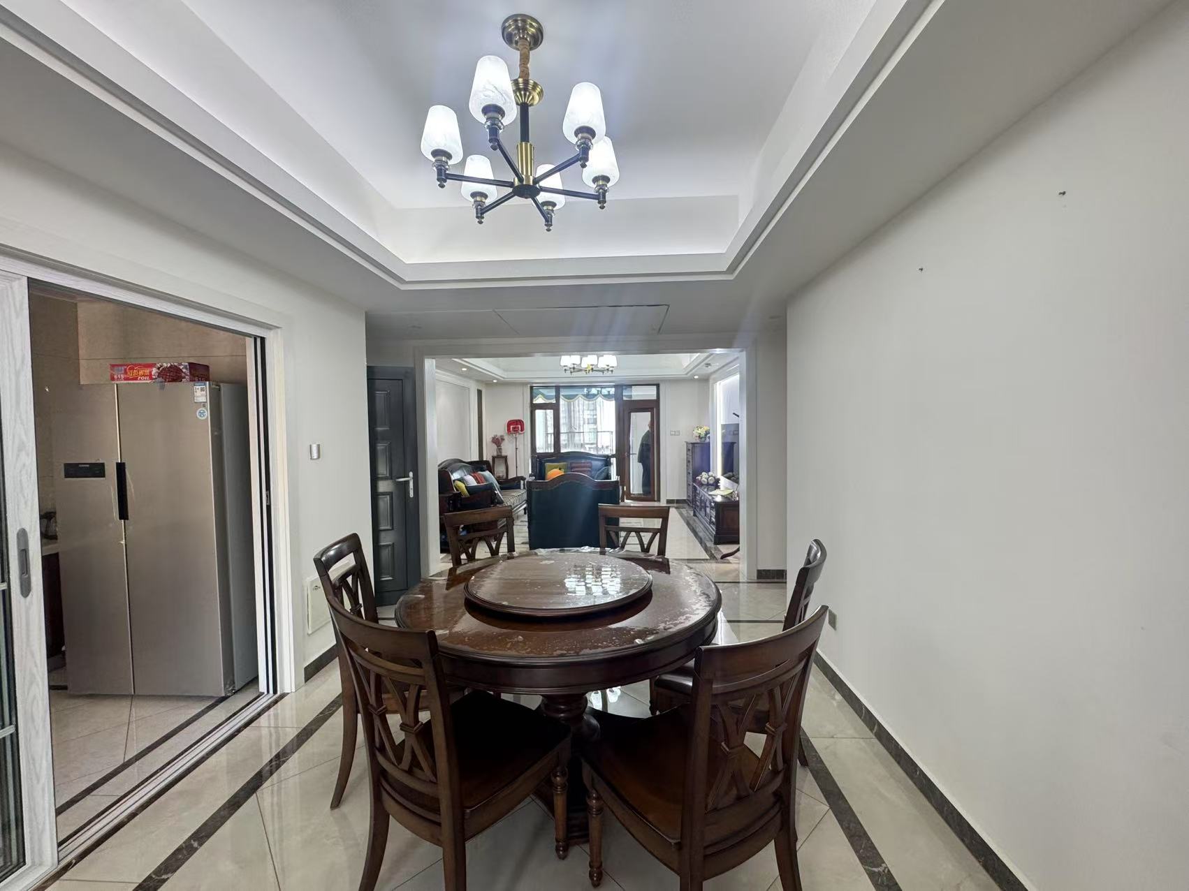 城市公园 3室2厅2卫 95.6万 城市公园 3室2厅2卫 95.6万室内图