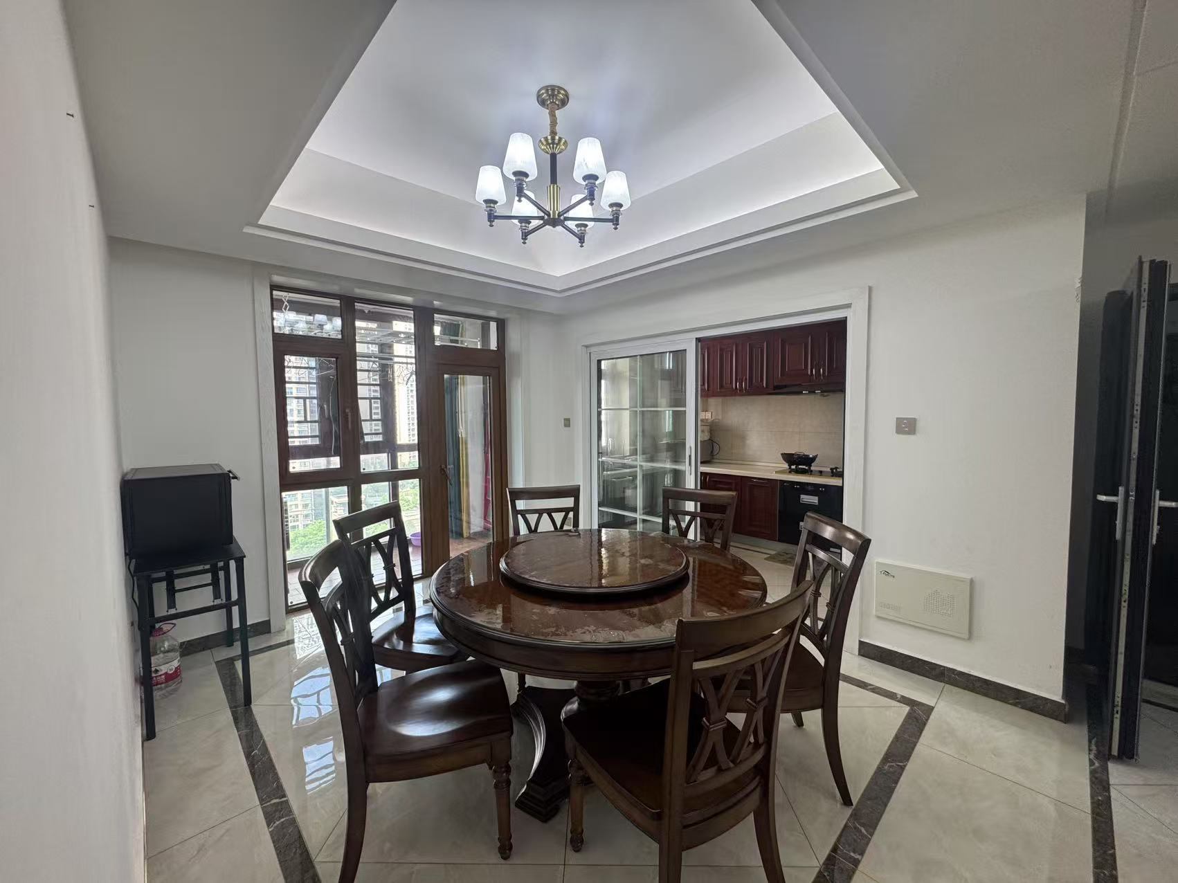 城市公园 3室2厅2卫 95.6万 城市公园 3室2厅2卫 95.6万室内图