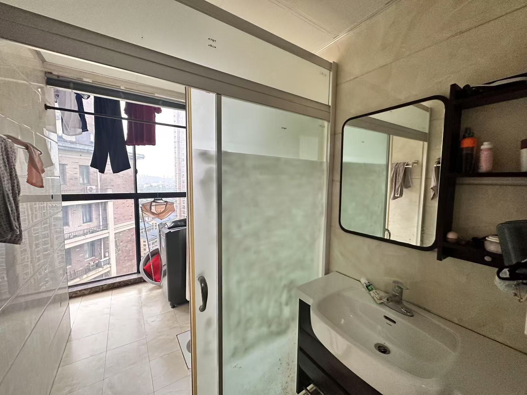 嘉盛华府 1室2厅2卫 70.8万 嘉盛华府 1室2厅2卫 70.8万室内图