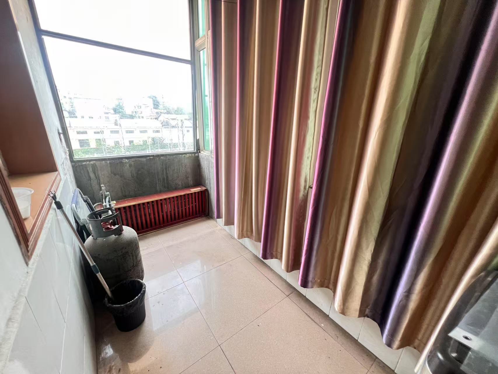 钟鼓岭 2室1厅1卫 15.8万 钟鼓岭 2室1厅1卫 15.8万室内图