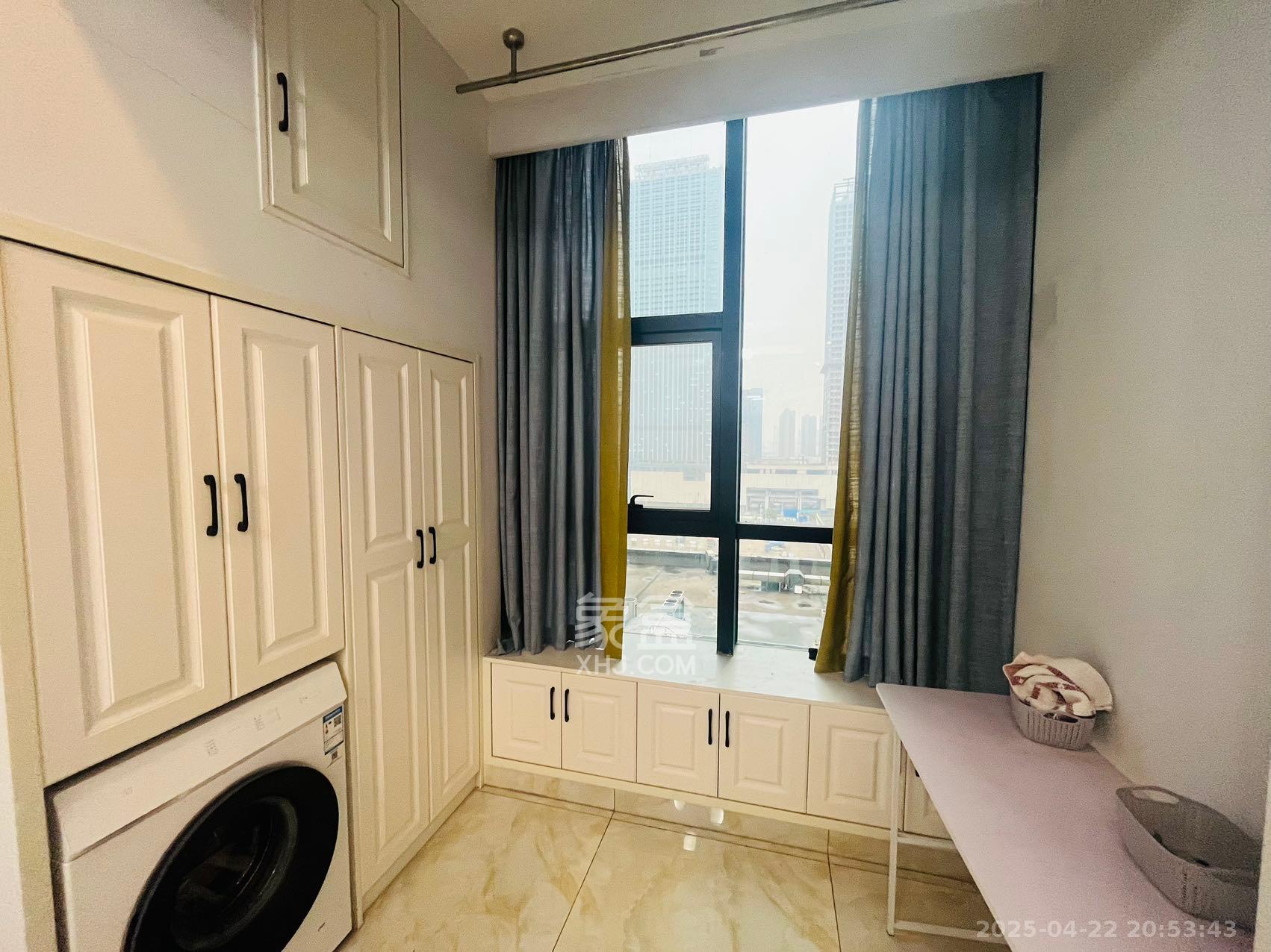 东盈商业广场(华泉城市广场) 1室0厅0卫 1500.0元/月 东盈商业广场(华泉城市广场) 1室0厅0卫 1500.0元/月室内图