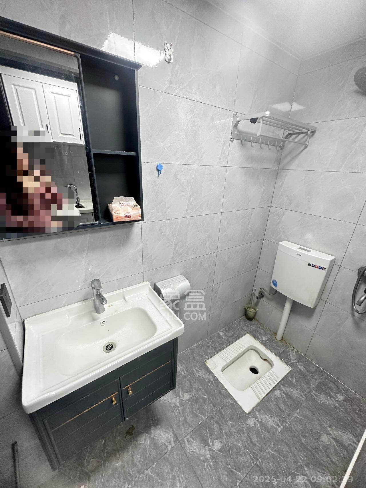 保利麓谷林语I区  1室1厅1卫   1700.00元/月室内图