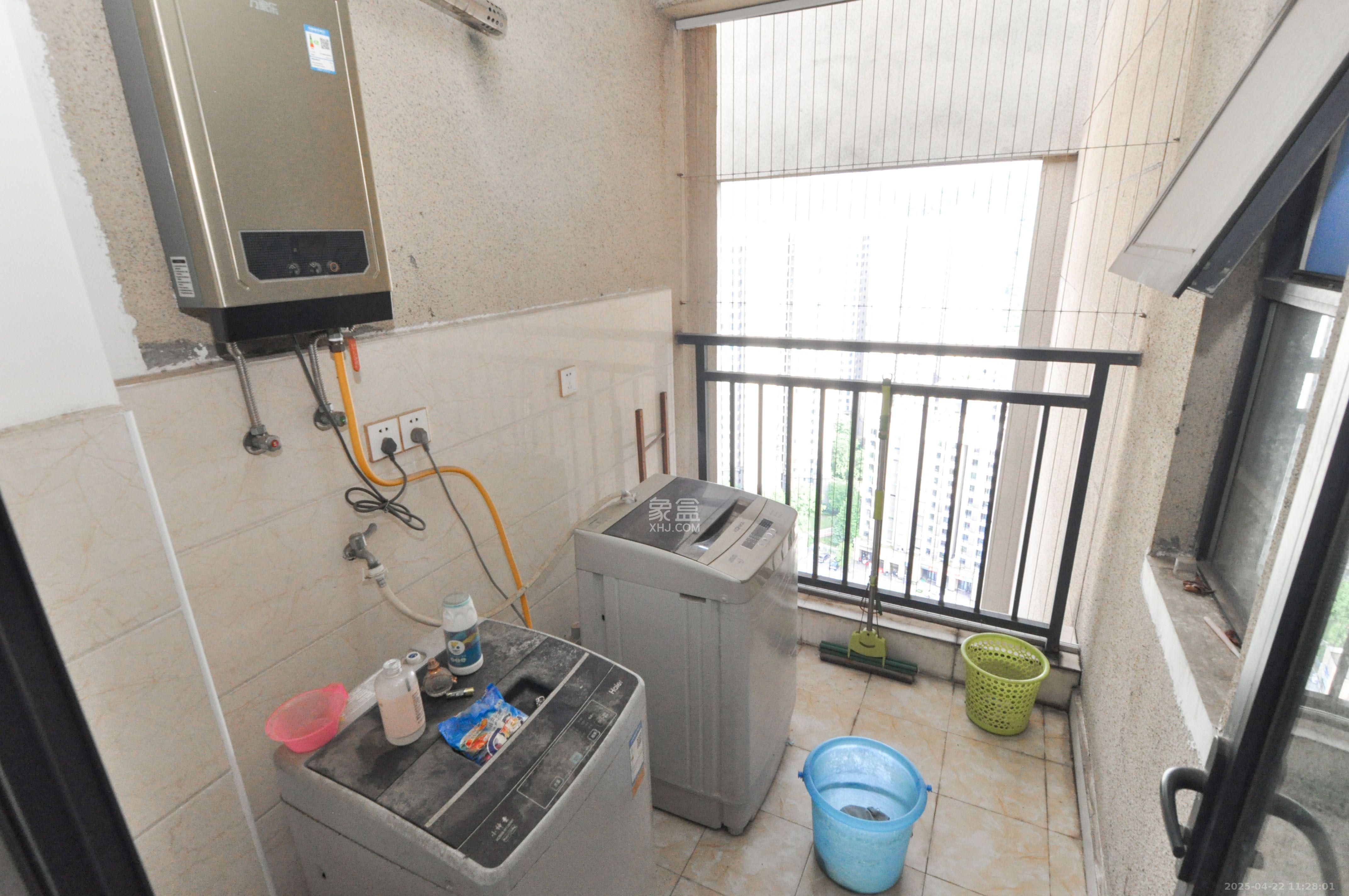 中海梅溪湖壹号  3室2厅1卫   2500.00元/月室内图