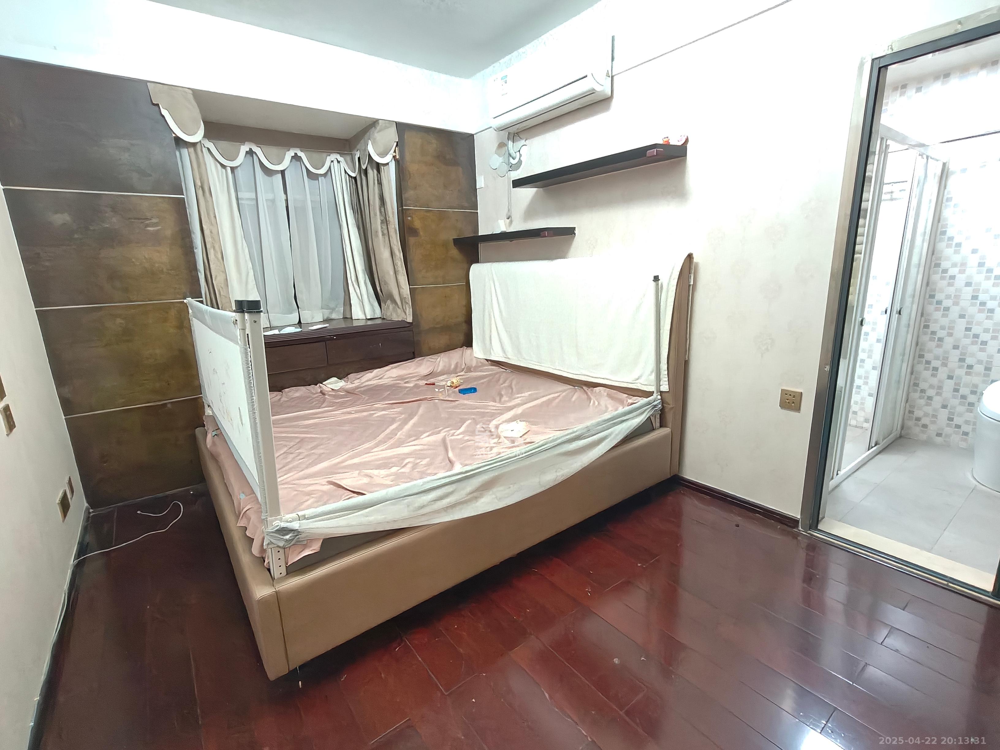 王府井公寓(福源公寓)  5室2厅1卫    8000.0元/月 王府井公寓(福源公寓)  5室2厅1卫    8000.0元/月室内图