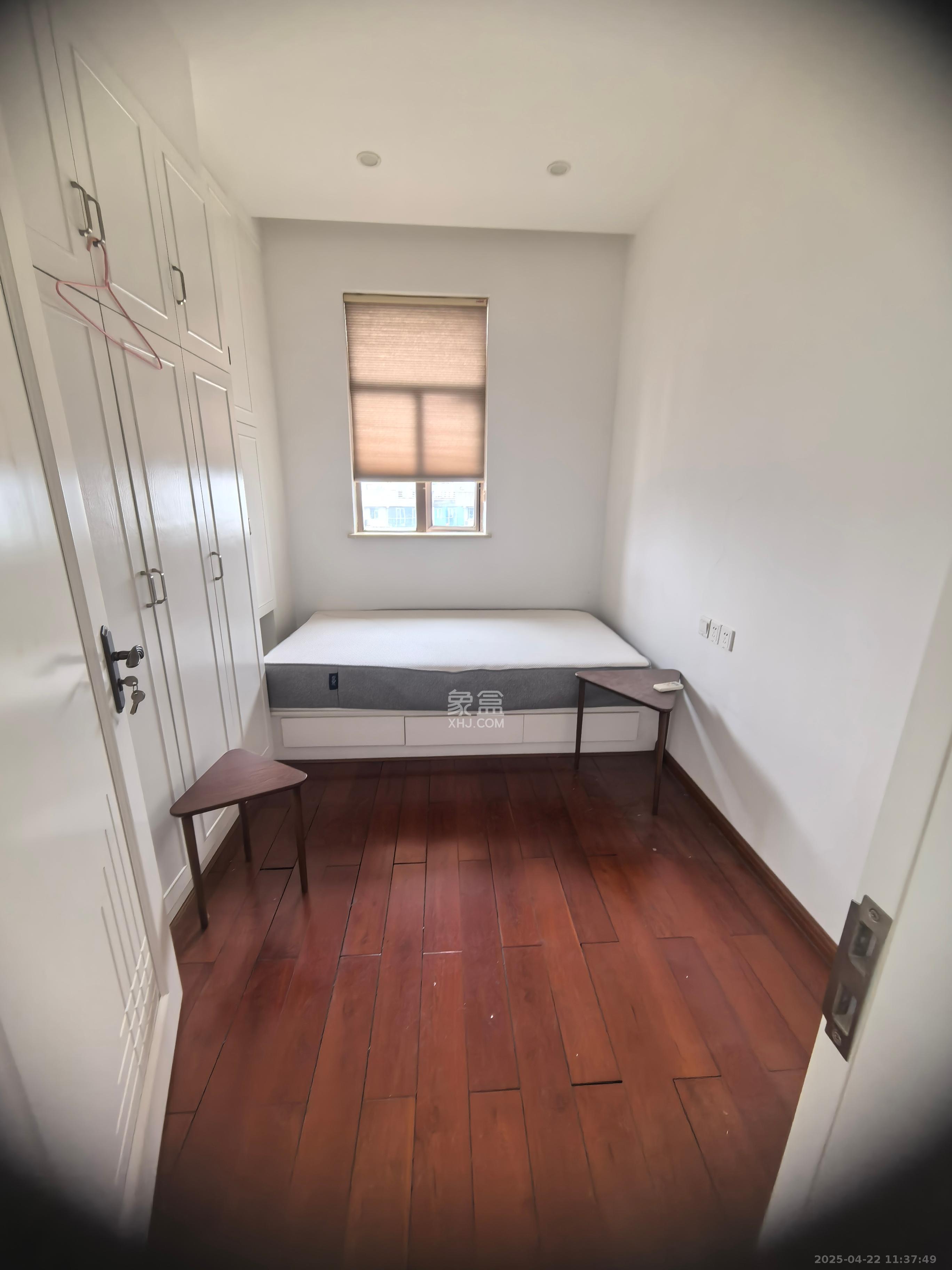 昊天大厦 1室1厅1卫 2000.0元/月 昊天大厦 1室1厅1卫 2000.0元/月室内图