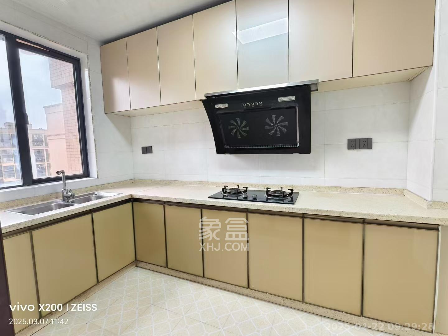 水岸龙庭  3室2厅2卫   59.80万