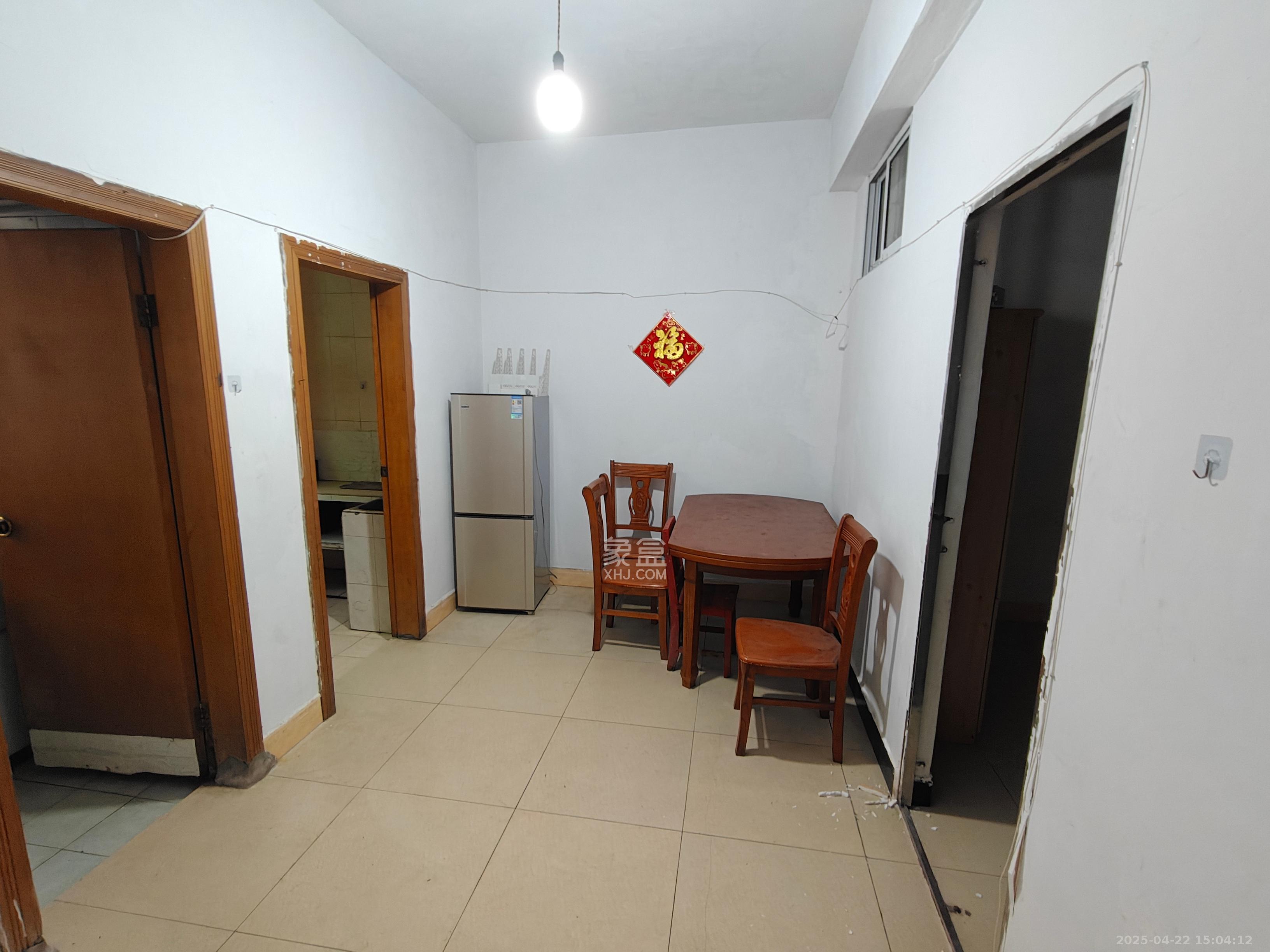 星沙五区 2室1厅1卫 800.0元/月 星沙五区 2室1厅1卫 800.0元/月室内图