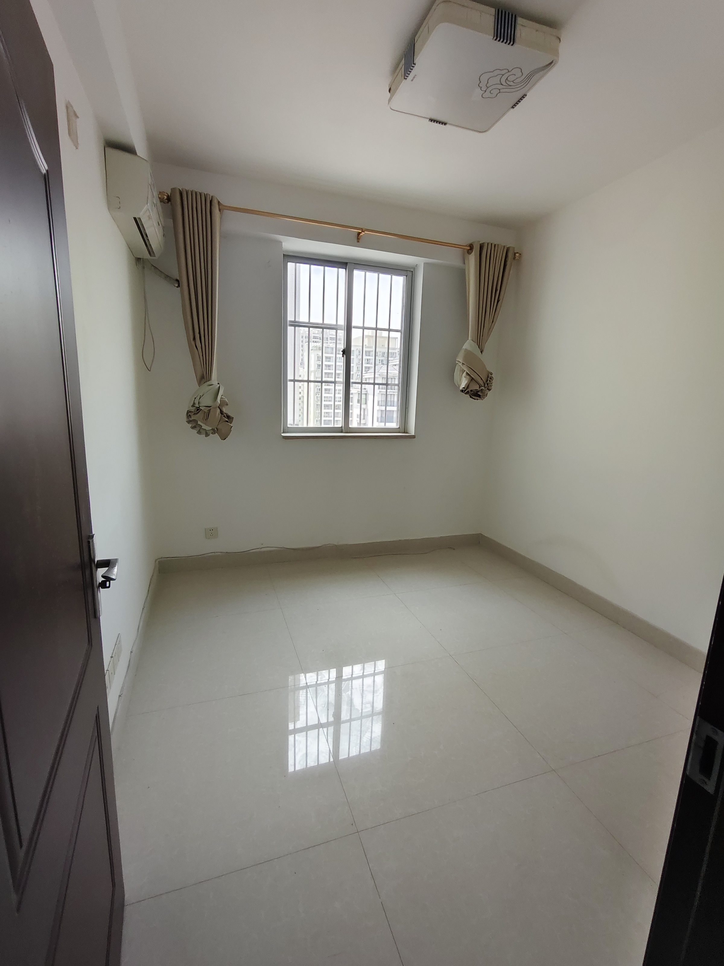 诚田大厦 1室1厅1卫 6200.0元/月 诚田大厦 1室1厅1卫 6200.0元/月室内图