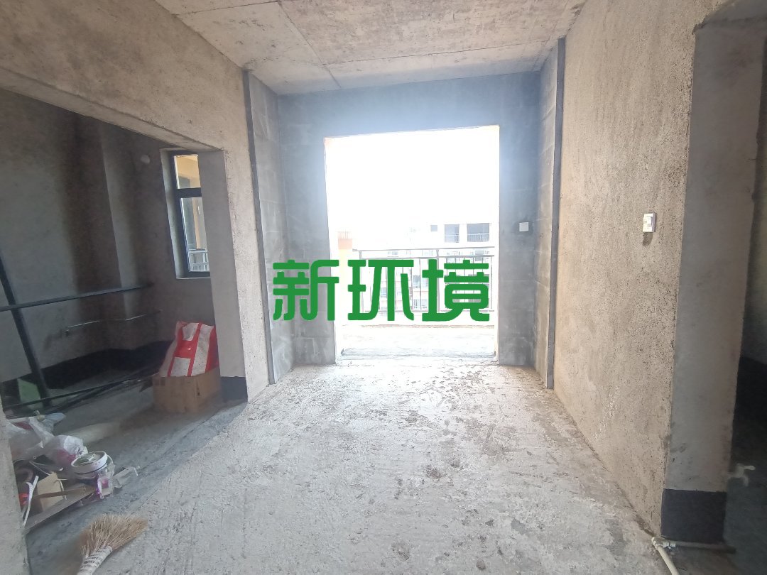 天门壹号  4室2厅2卫   56.80万客厅