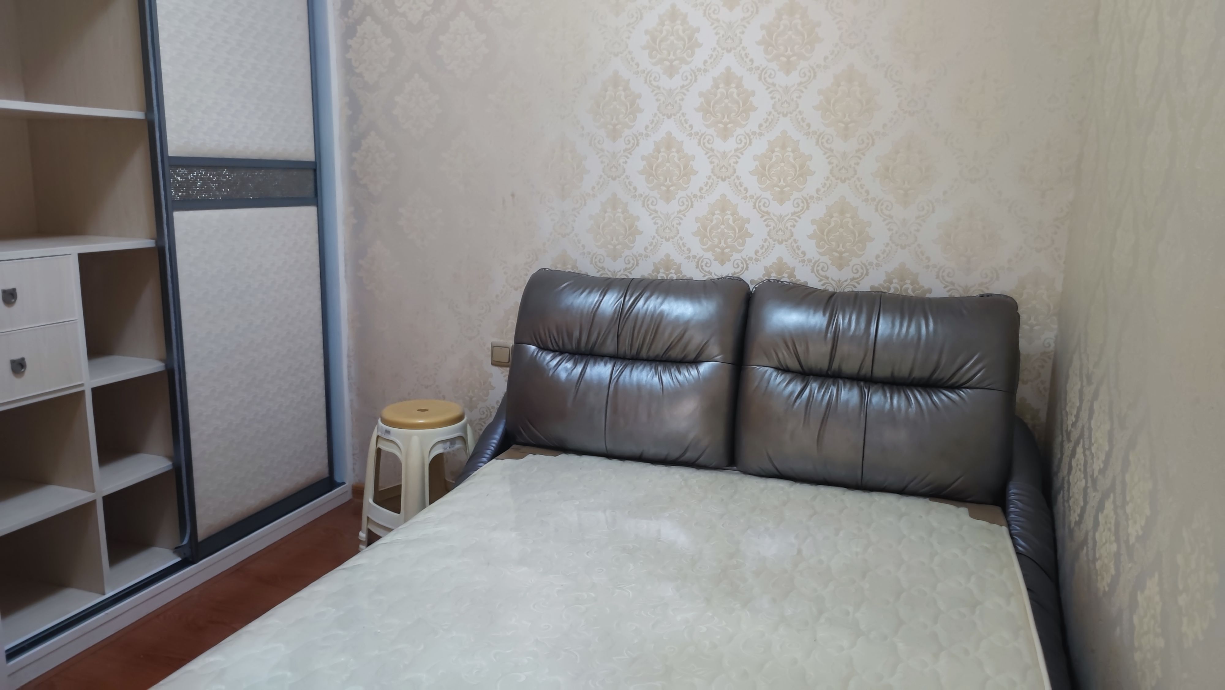 银源春天 2室2厅1卫 1800.0元/月 银源春天 2室2厅1卫 1800.0元/月室内图