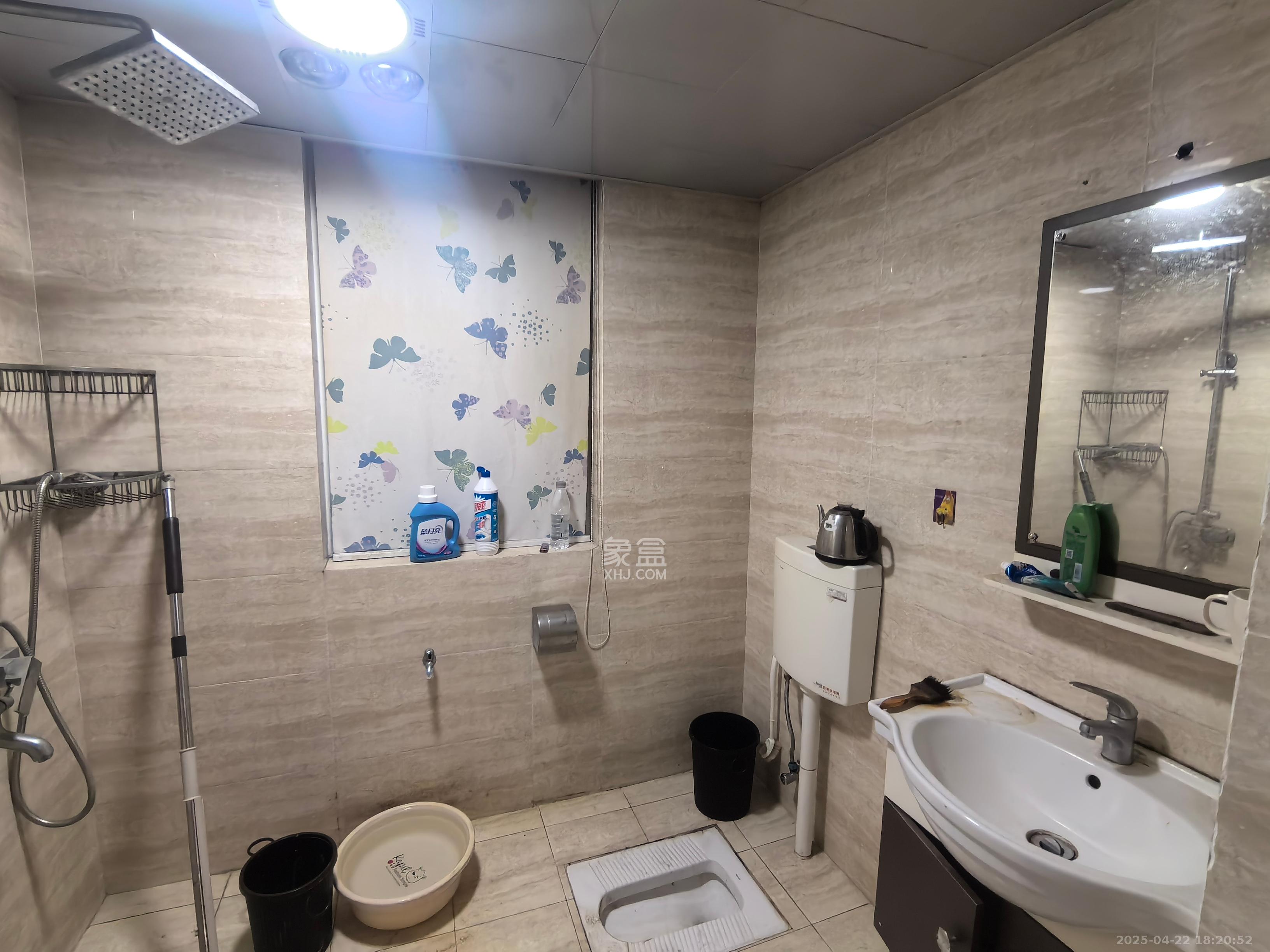 开源鑫景  3室2厅2卫   2000.00元/月室内图