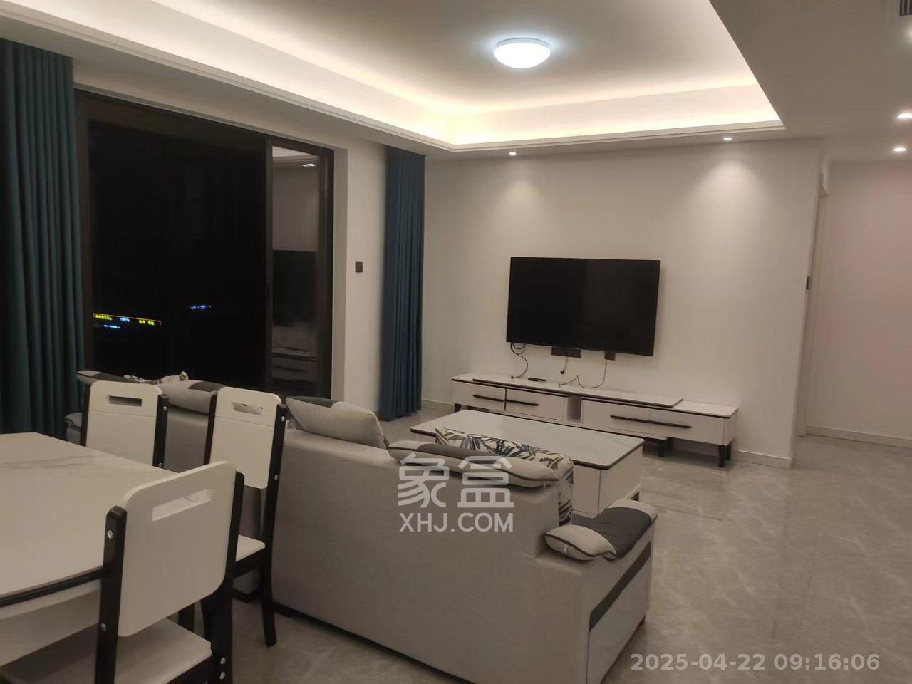万科金色梦想D区  4室2厅2卫   3800.00元/月室内图