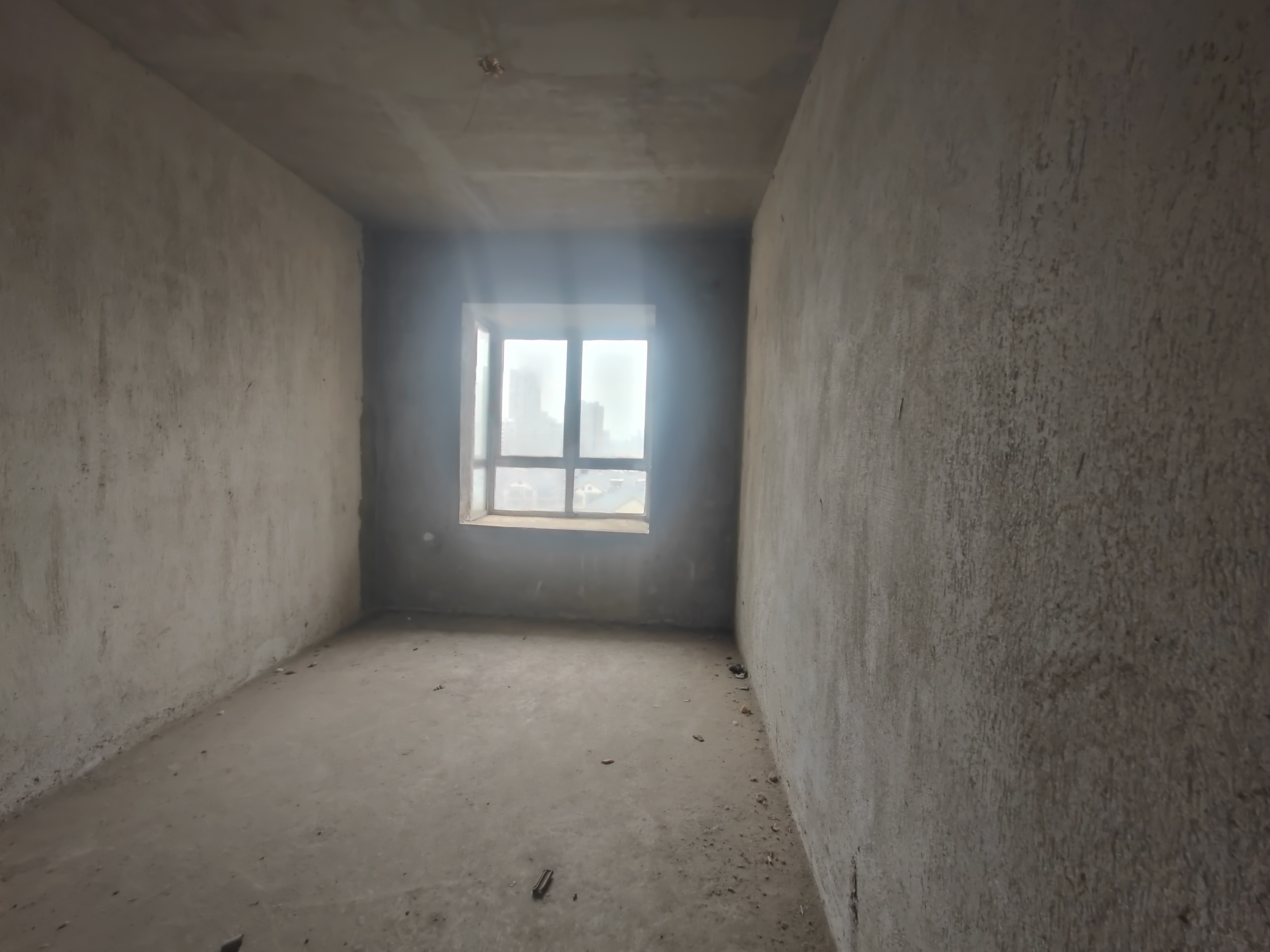 环保欣苑 5室2厅2卫 76.0万 环保欣苑 5室2厅2卫 76.0万客厅