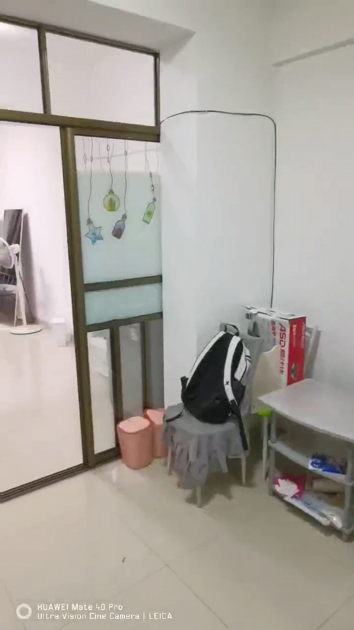 华林广场 1室1厅1卫 60.0万 华林广场 1室1厅1卫 60.0万客厅