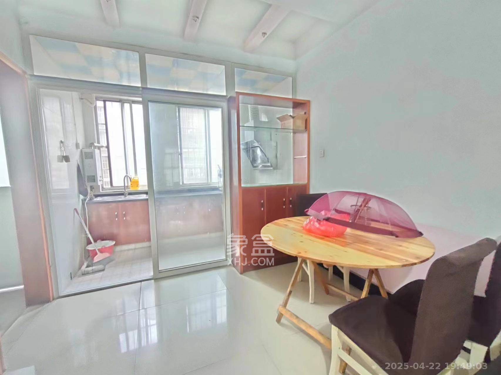 湘绣城  2室2厅1卫    1200.0元/月 湘绣城  2室2厅1卫    1200.0元/月室内图