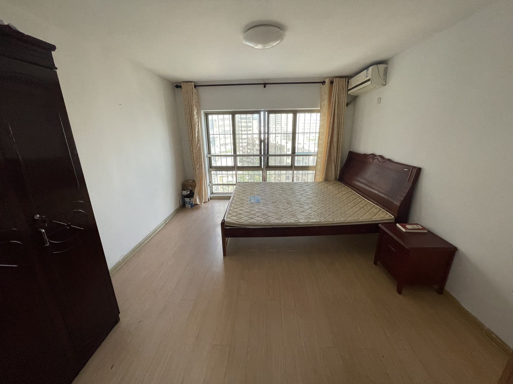 华林广场 2室2厅1卫 2000.0元/月 华林广场 2室2厅1卫 2000.0元/月室内图