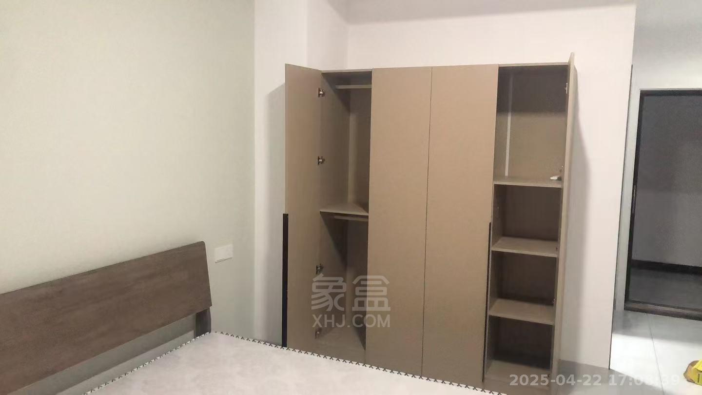 和顺天河广场(型格广场) 1室1厅1卫 1200.0元/月 和顺天河广场(型格广场) 1室1厅1卫 1200.0元/月室内图