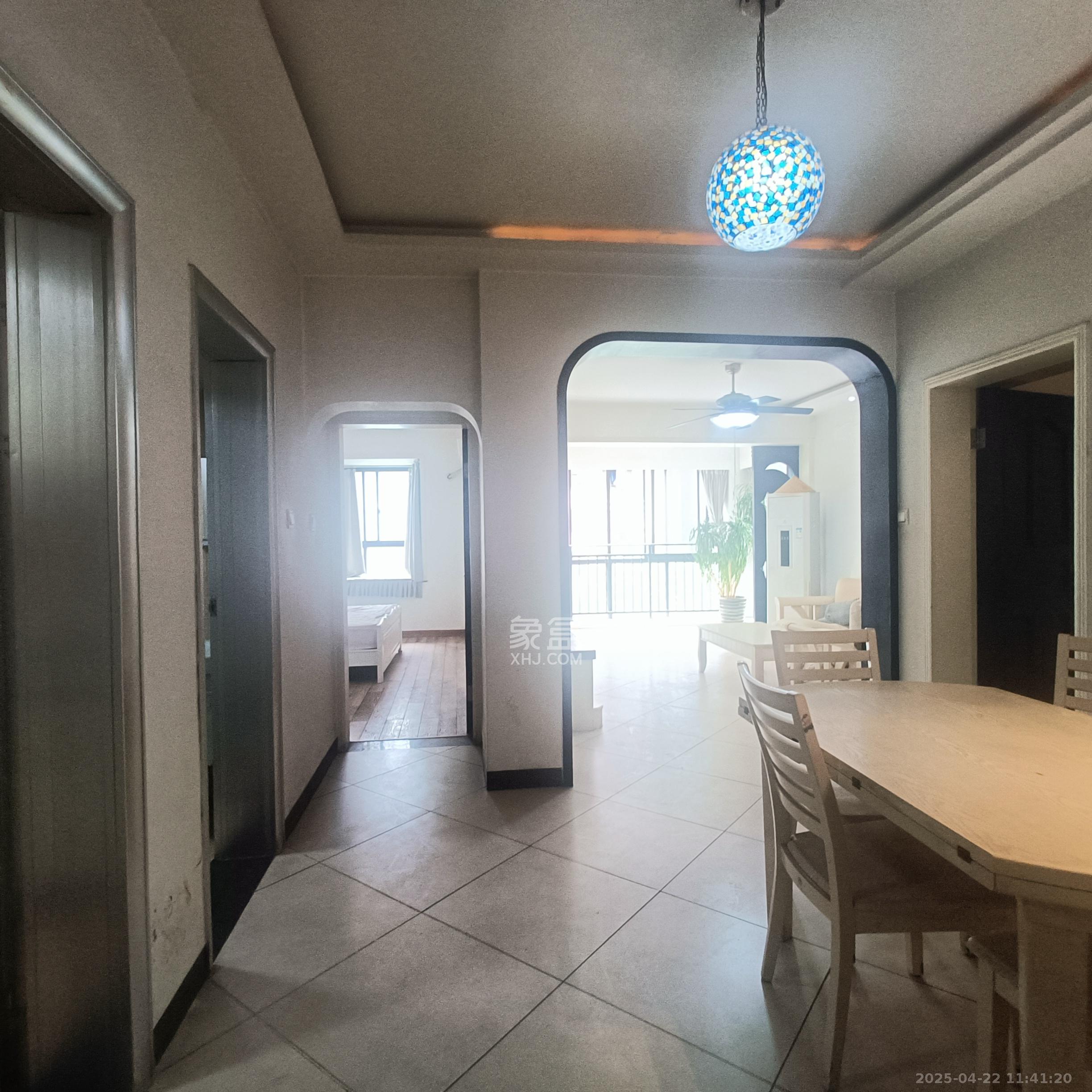 海拔东方 3室2厅1卫 2500.0元/月 海拔东方 3室2厅1卫 2500.0元/月室内图