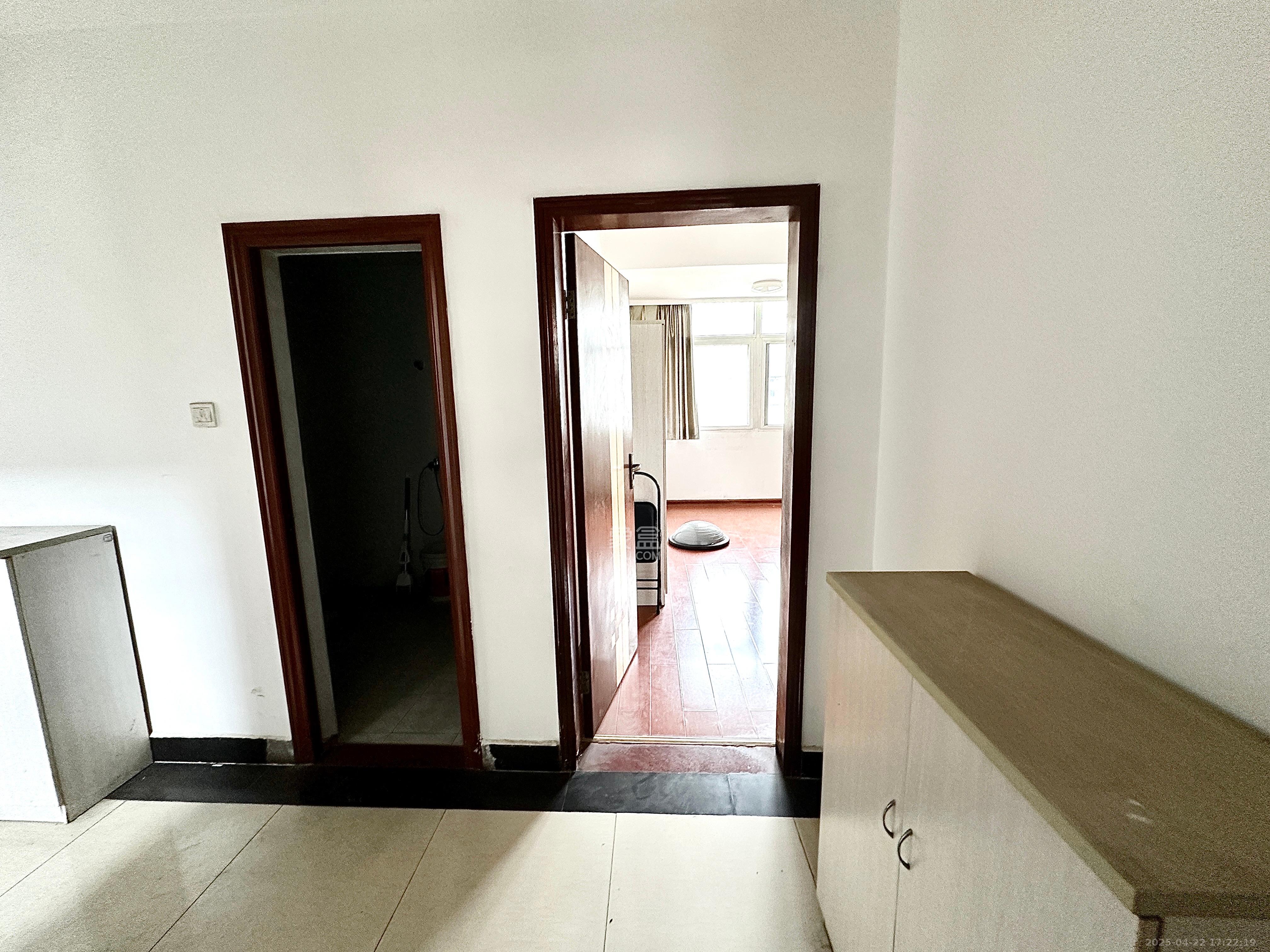 开源鑫阁 4室2厅2卫 6200.0元/月 开源鑫阁 4室2厅2卫 6200.0元/月室内图