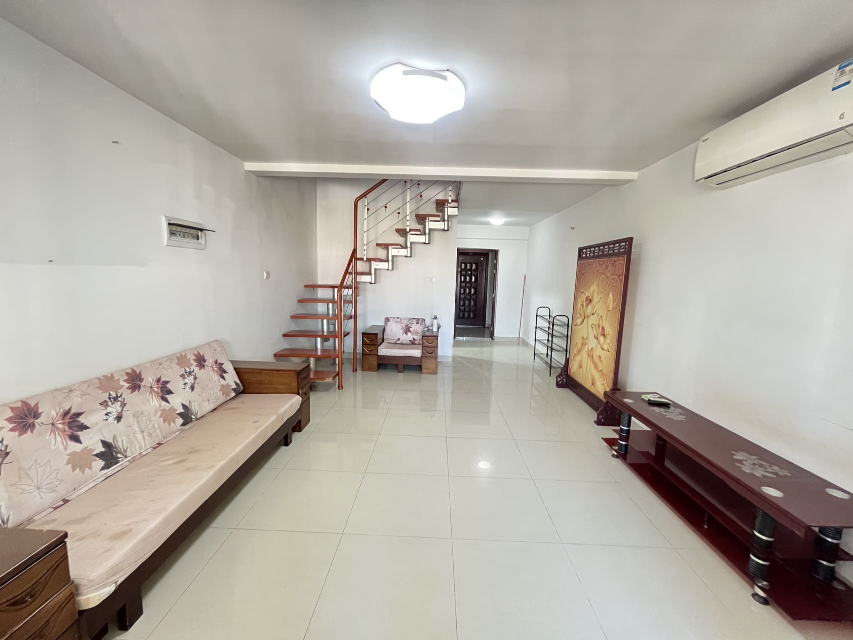 华林广场 2室1厅1卫 2100.0元/月 华林广场 2室1厅1卫 2100.0元/月室内图