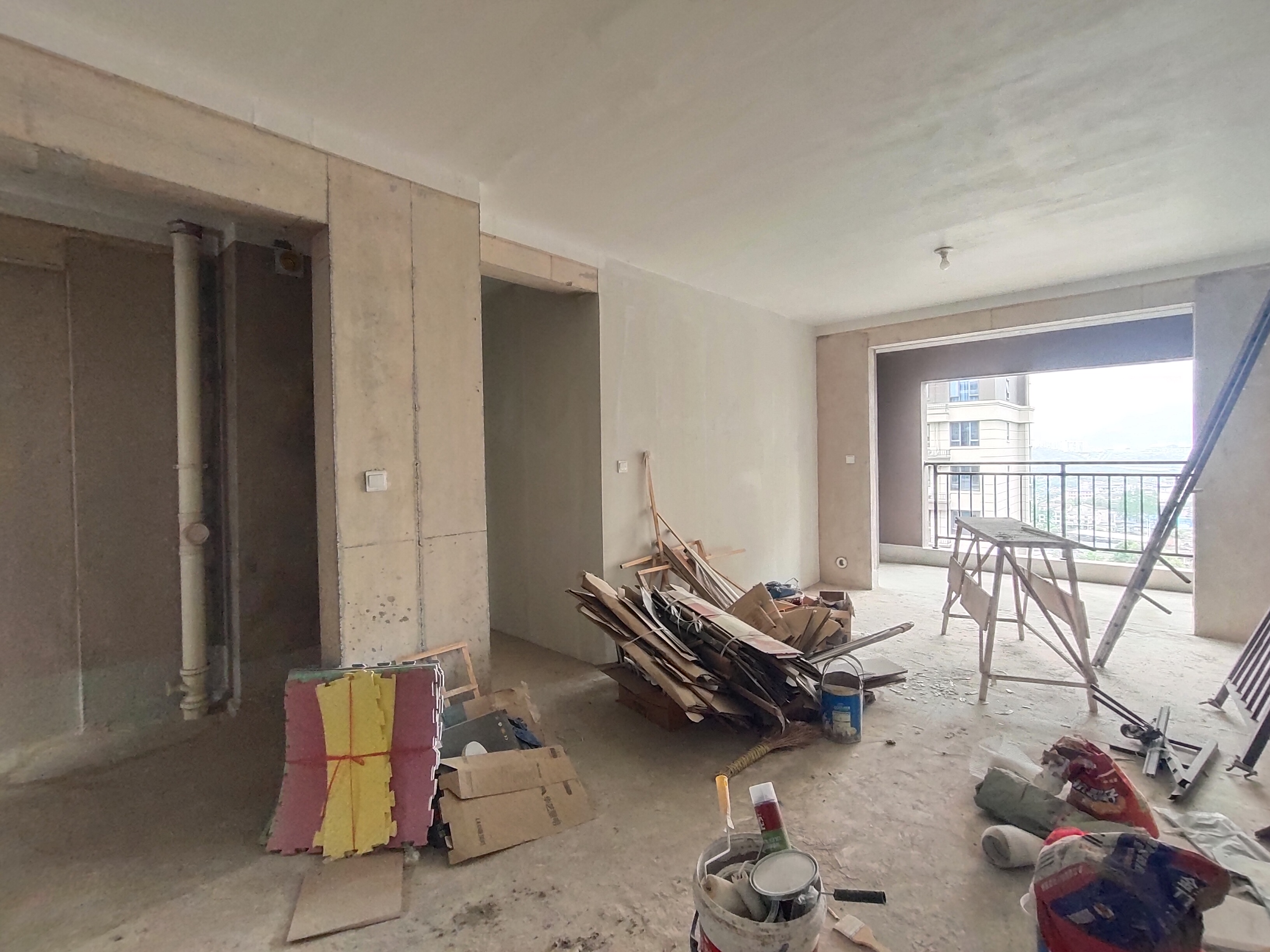 荣盛花语书苑 3室2厅1卫 55.0万 荣盛花语书苑 3室2厅1卫 55.0万客厅