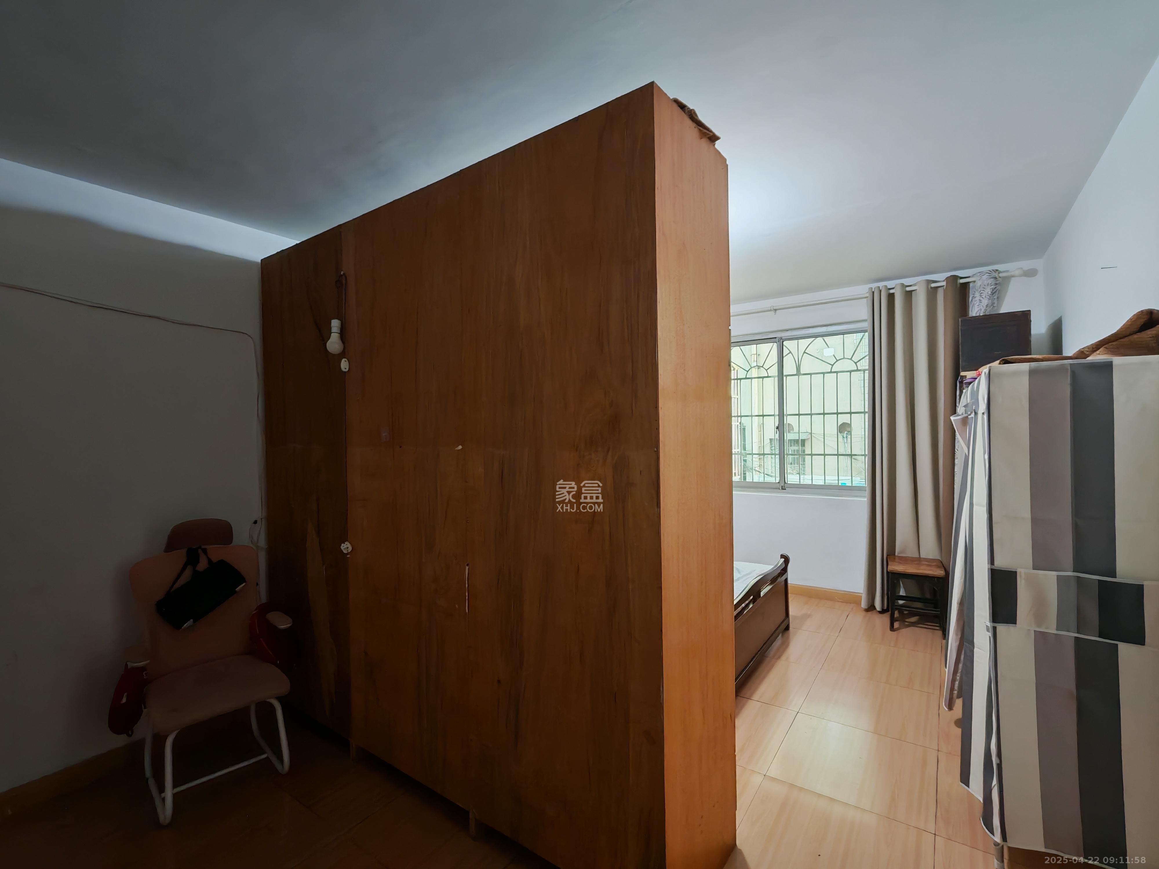 韵景商居 2室2厅1卫 2200.0元/月 韵景商居 2室2厅1卫 2200.0元/月室内图