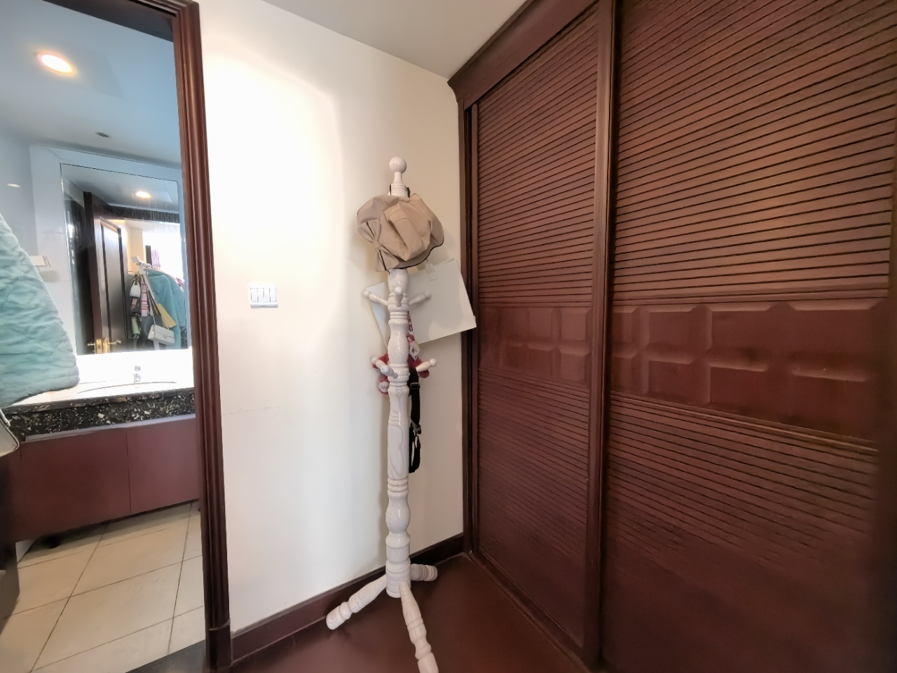 恒大绿洲 2室2厅2卫 1800.0元/月 恒大绿洲 2室2厅2卫 1800.0元/月室内图