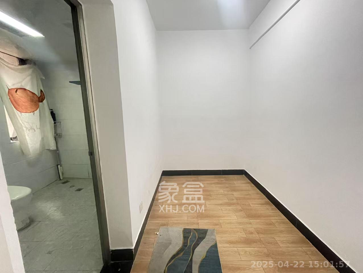 半山壹号  1室2厅2卫   3100.00元/月室内图