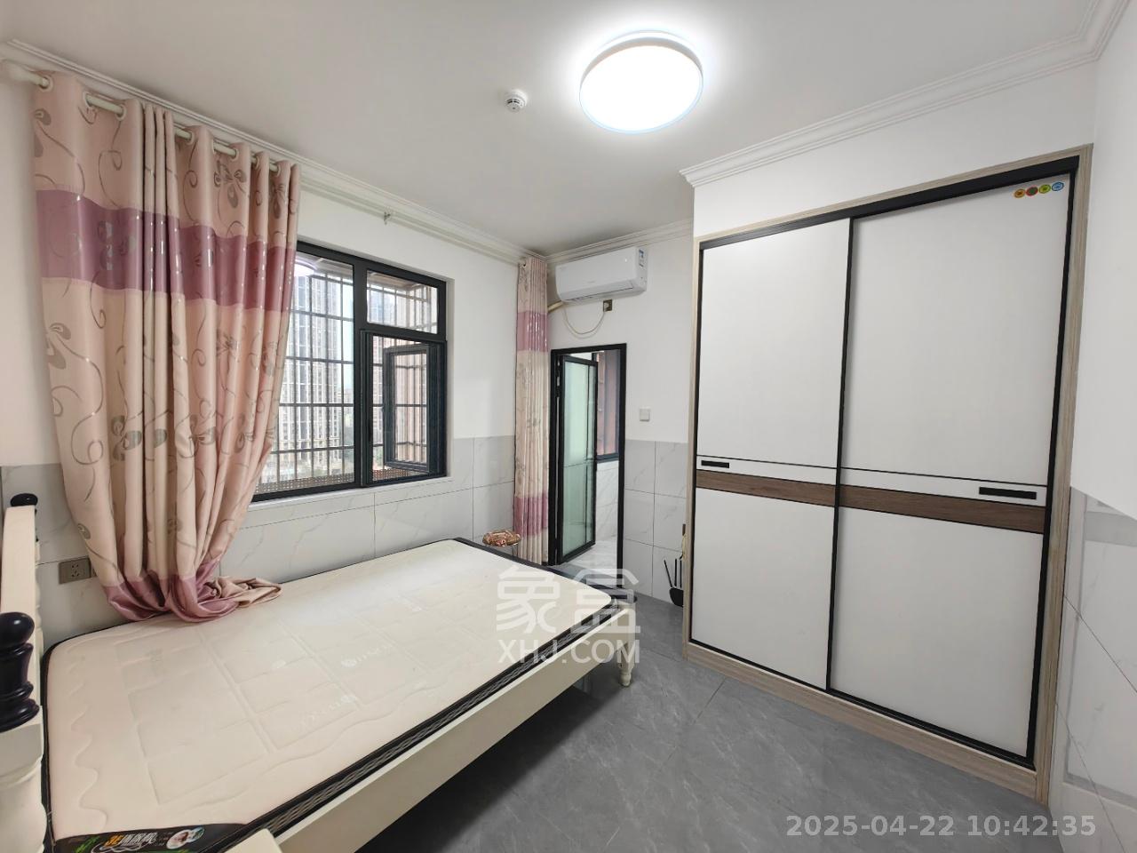 嘉荣苑  1室1厅1卫   1300.00元/月室内图