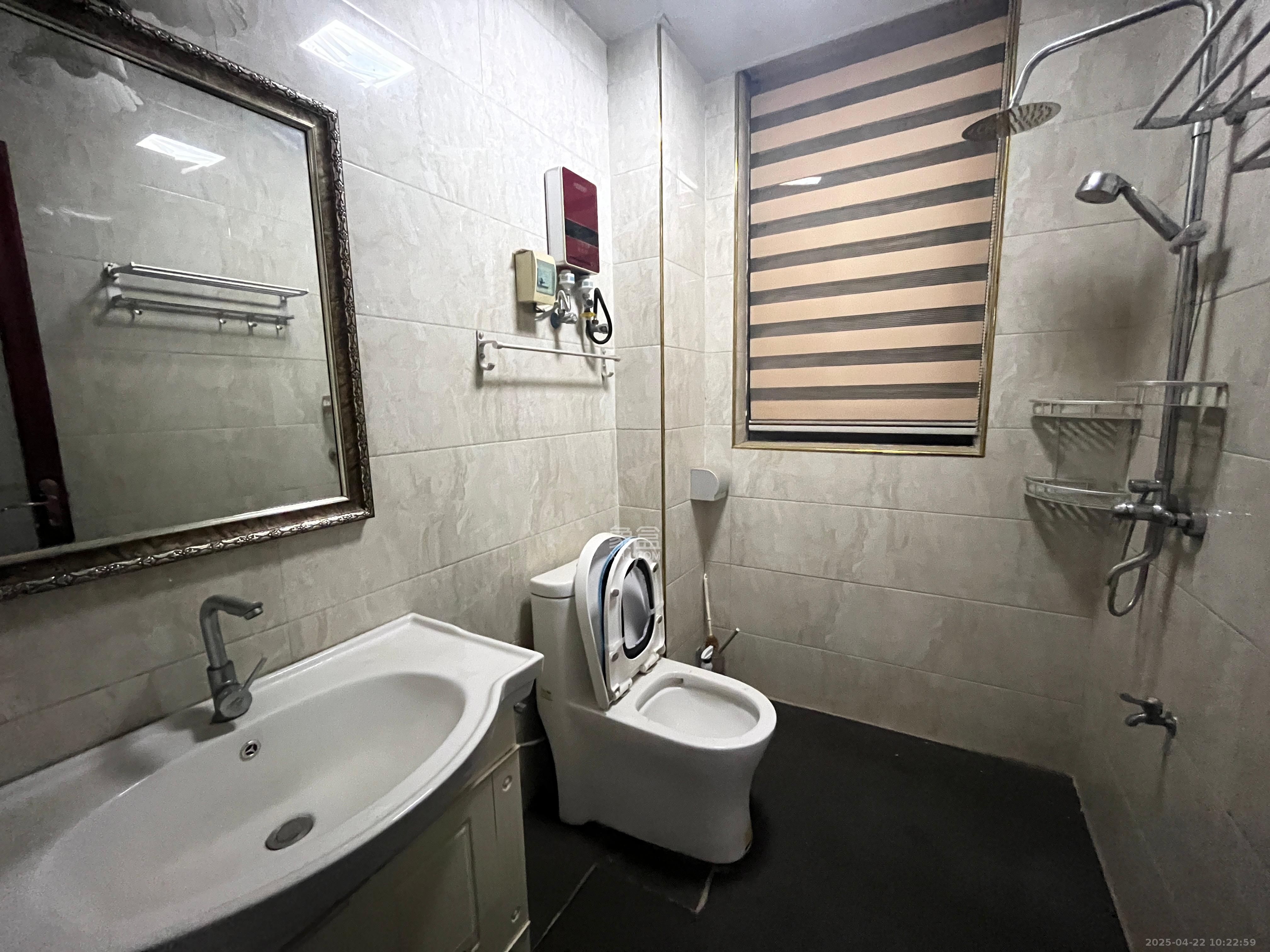 众一国际 3室2厅2卫 55.0万 众一国际 3室2厅2卫 55.0万室内图