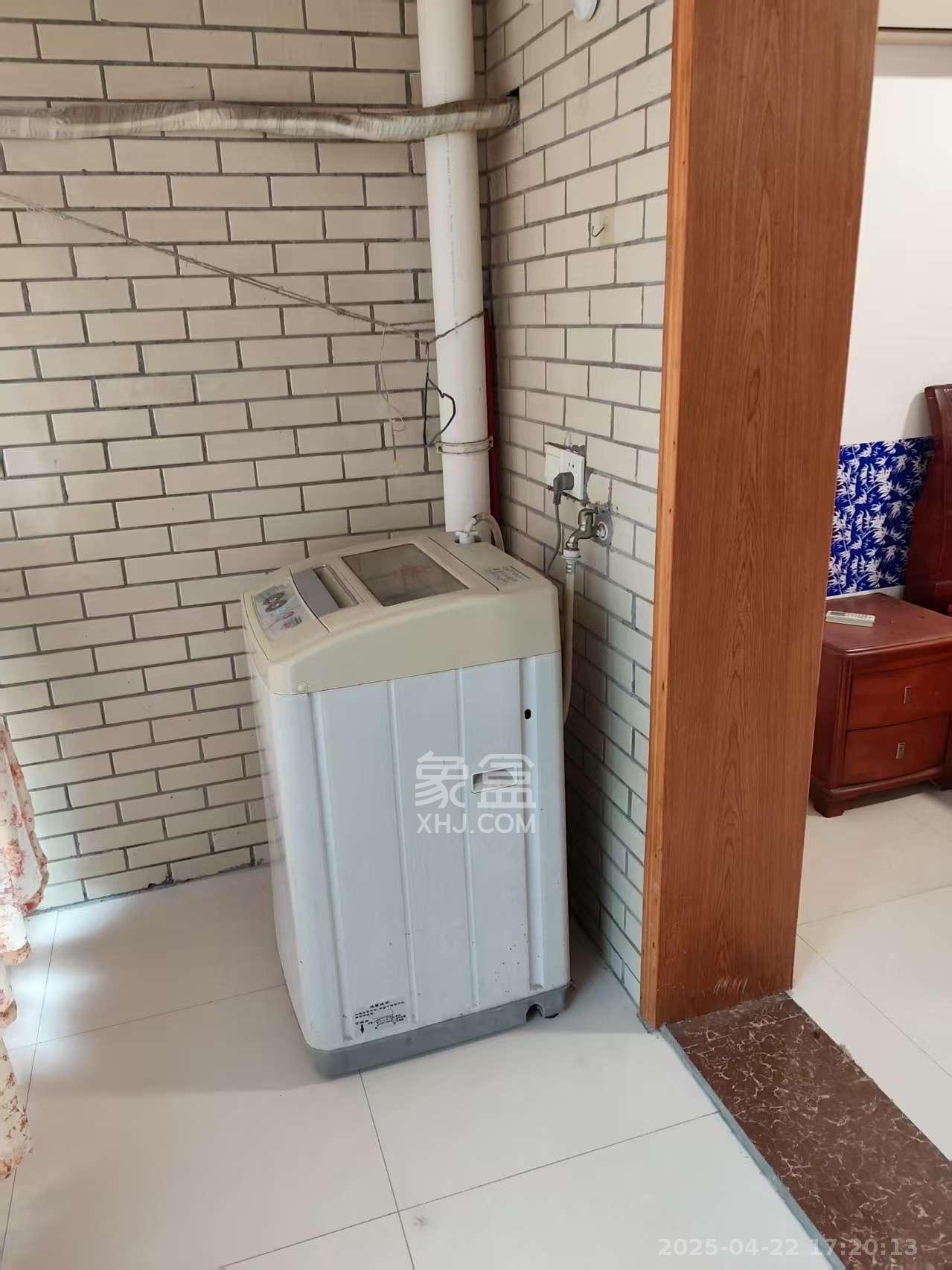 月湖安置小区（马栏山小区）  2室2厅1卫   1400.00元/月室内图