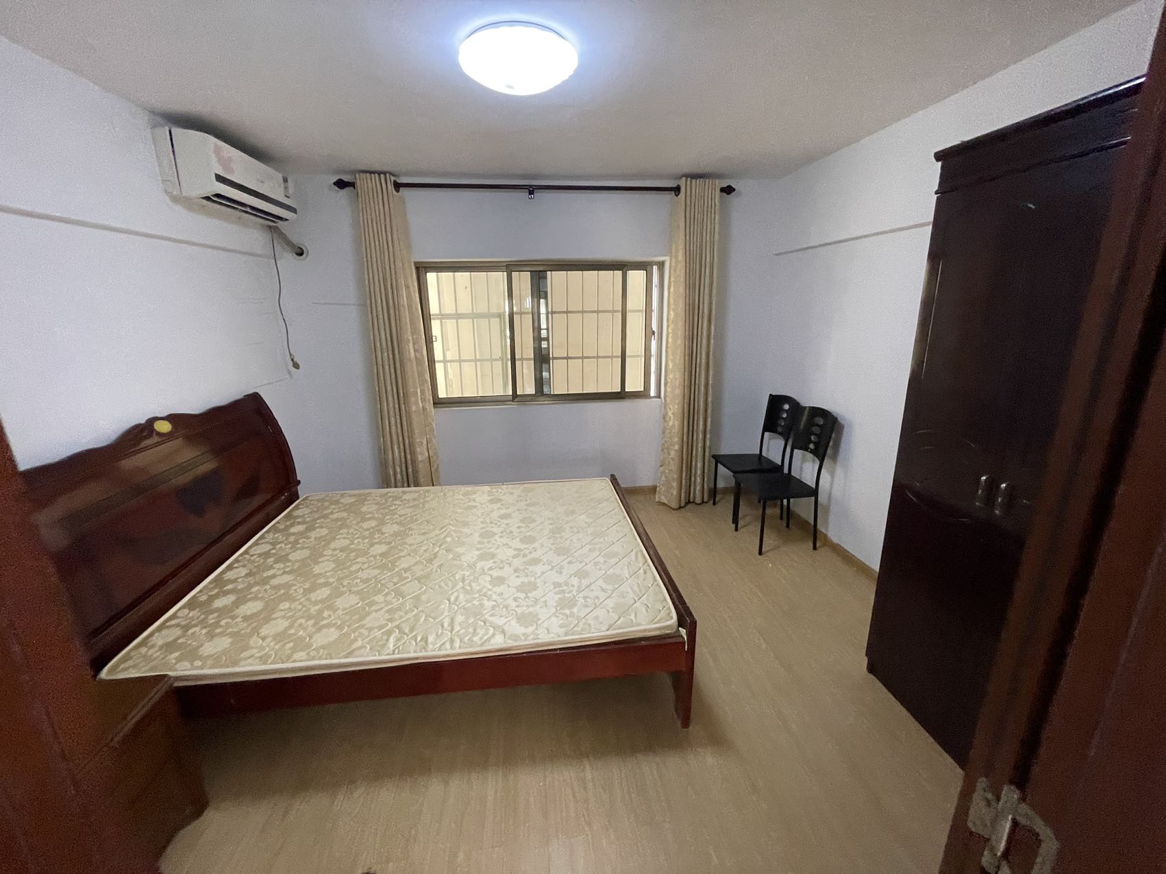 华林广场 2室2厅1卫 2000.0元/月 华林广场 2室2厅1卫 2000.0元/月室内图