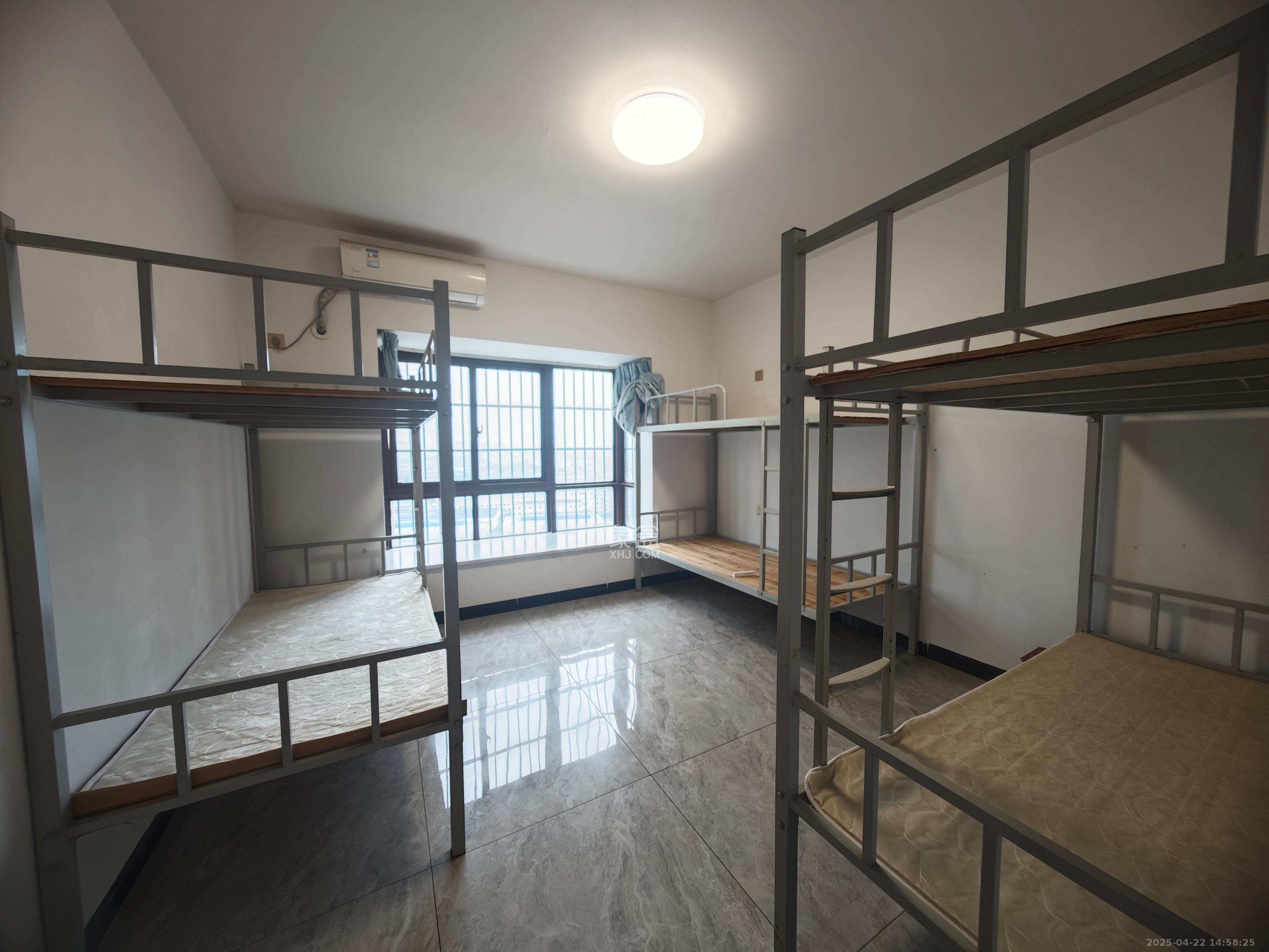 东方美地 4室2厅2卫 2400.0元/月 东方美地 4室2厅2卫 2400.0元/月室内图