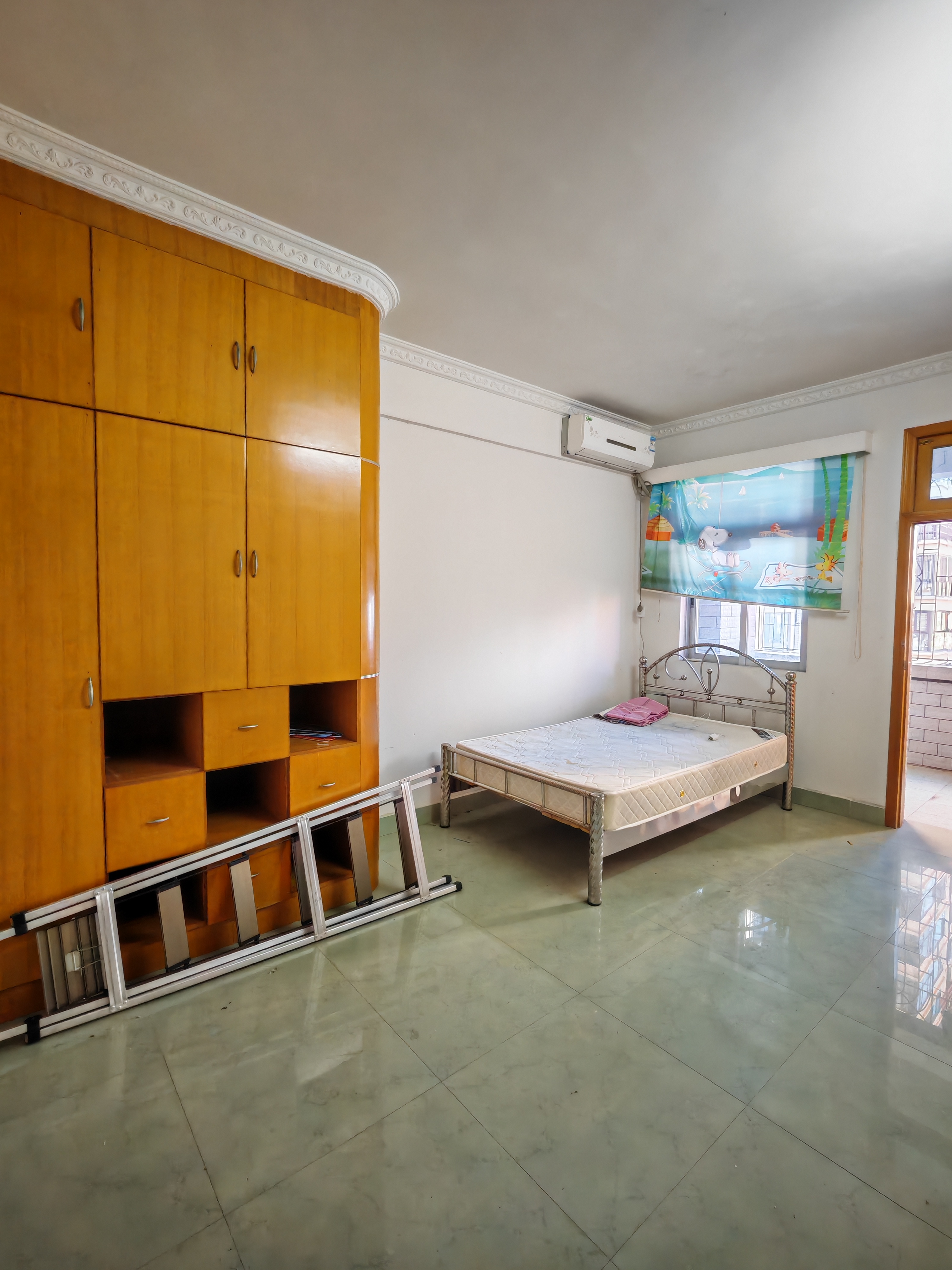 金鹿花园一期  3室2厅2卫    2500.0元/月 金鹿花园一期  3室2厅2卫    2500.0元/月室内图