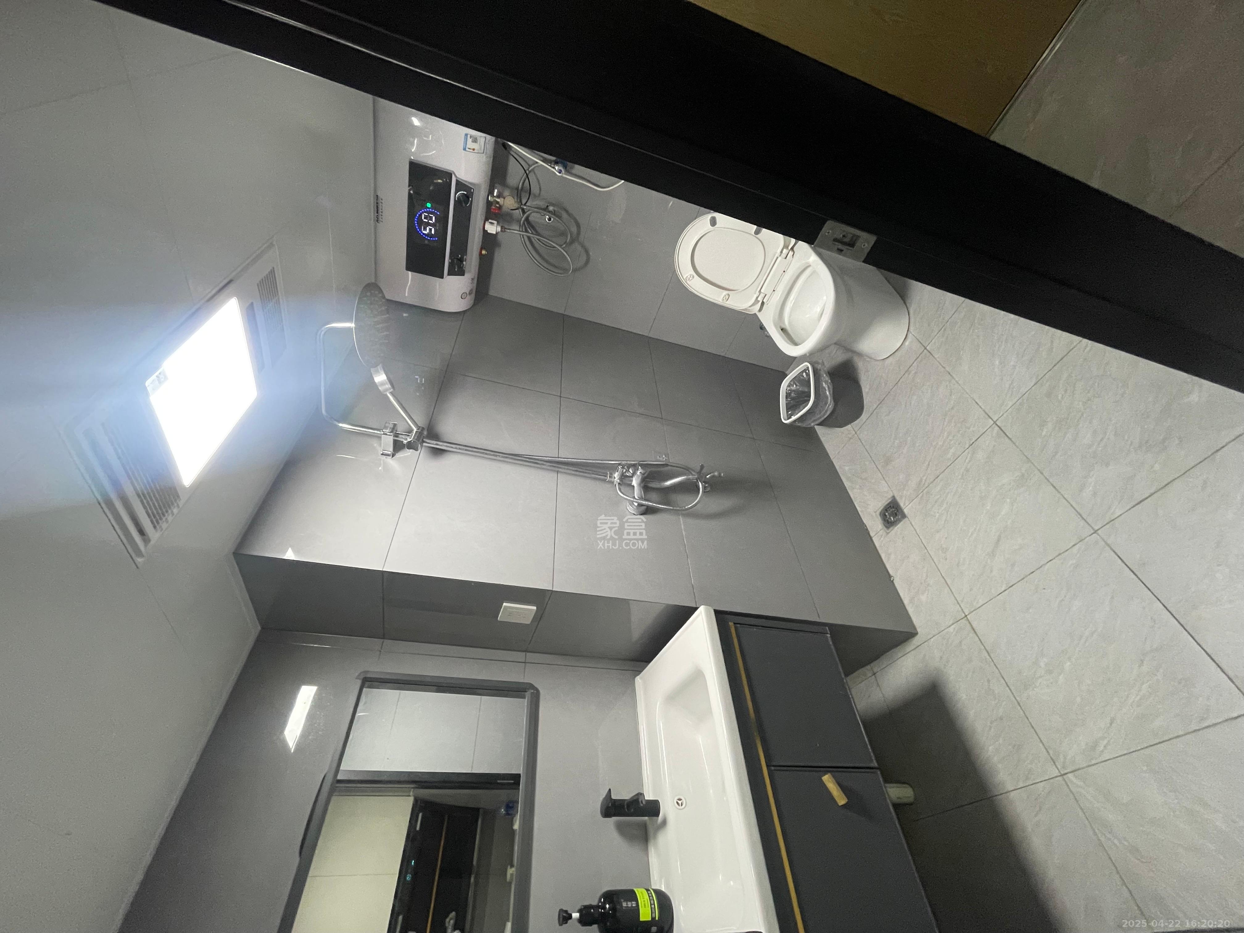 福晟翡翠湾 2室1厅1卫 2000.0元/月 福晟翡翠湾 2室1厅1卫 2000.0元/月室内图