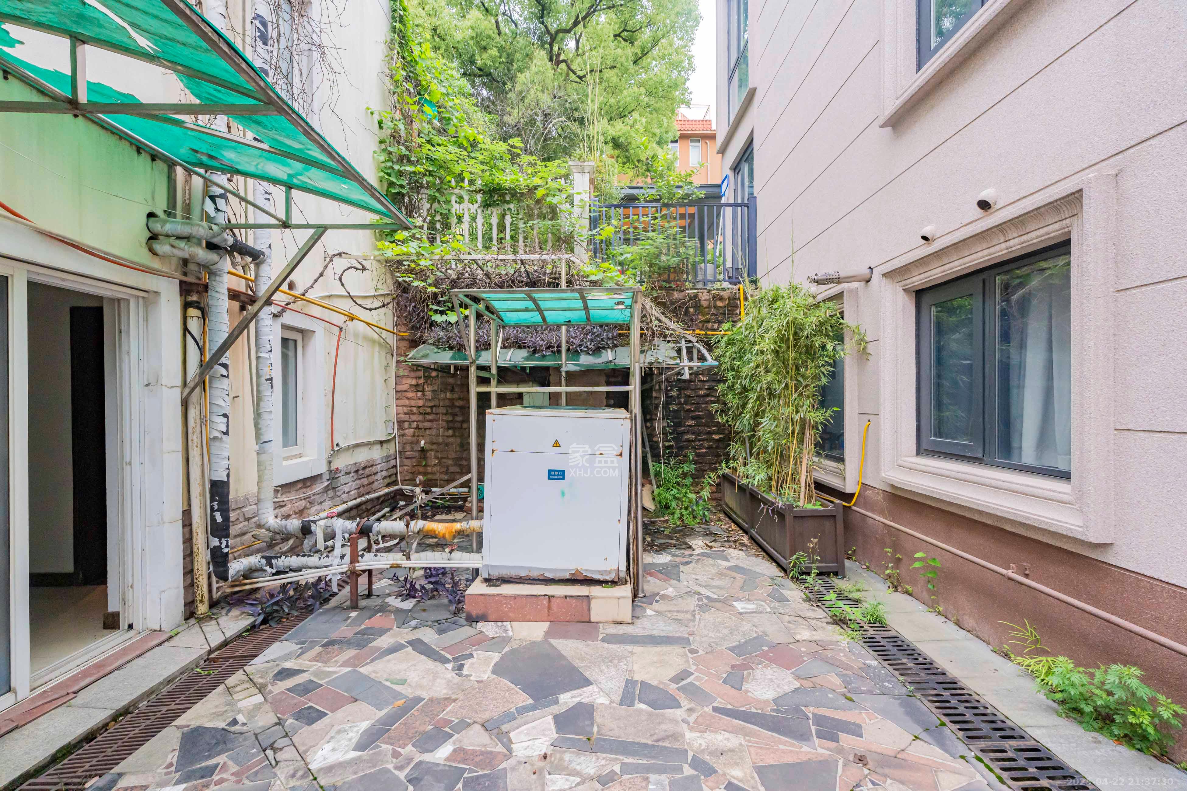 骏豪花园  7室3厅3卫   800.00万其他