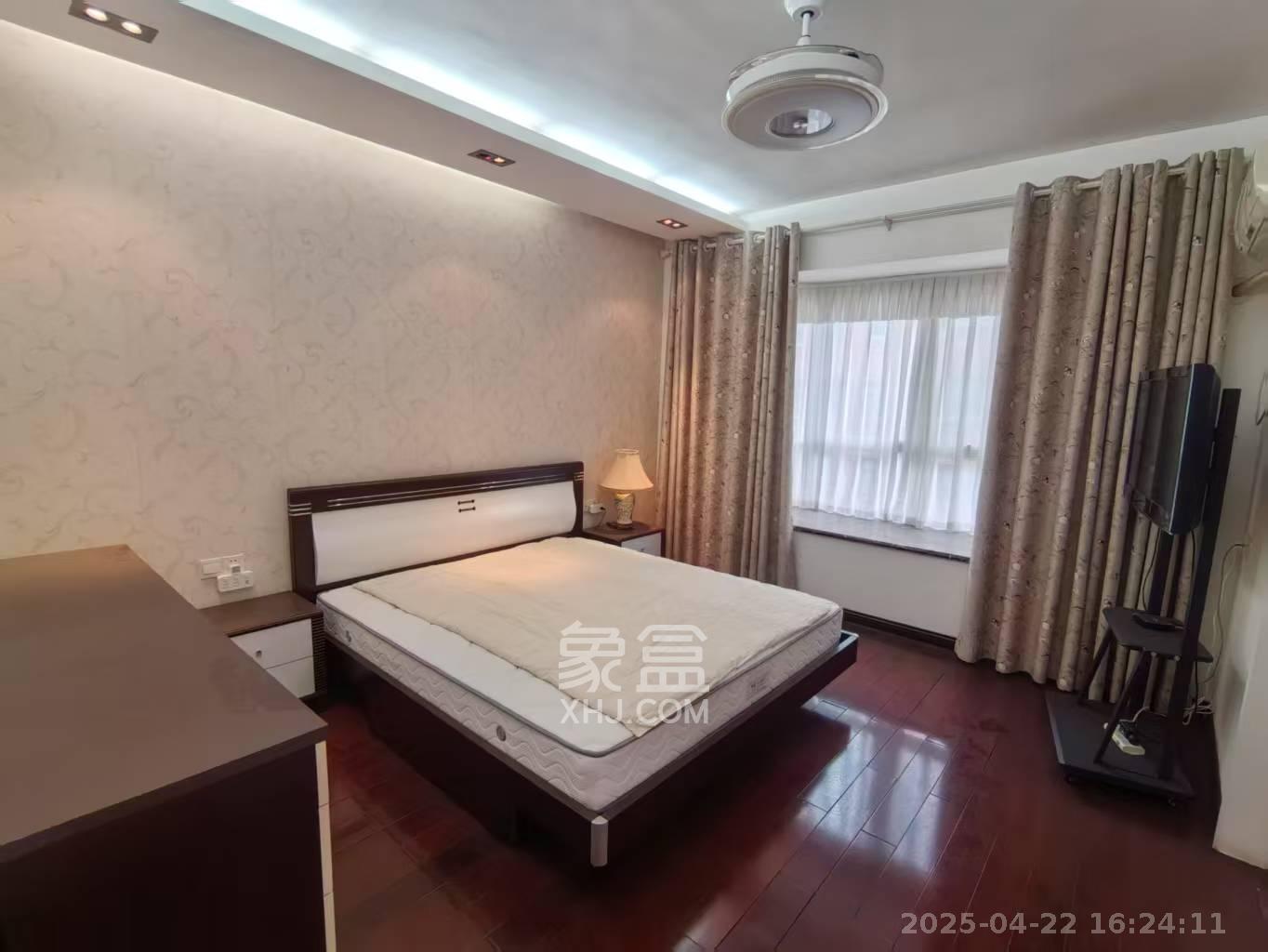 金芙蓉 5室2厅3卫 65.0万 金芙蓉 5室2厅3卫 65.0万室内图